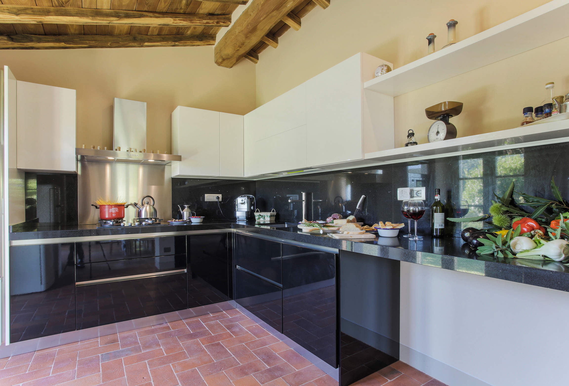 Casale Sunrise, 3 bedroom villa in North Tuscany - Pisa & Lucca Area, Tuscany