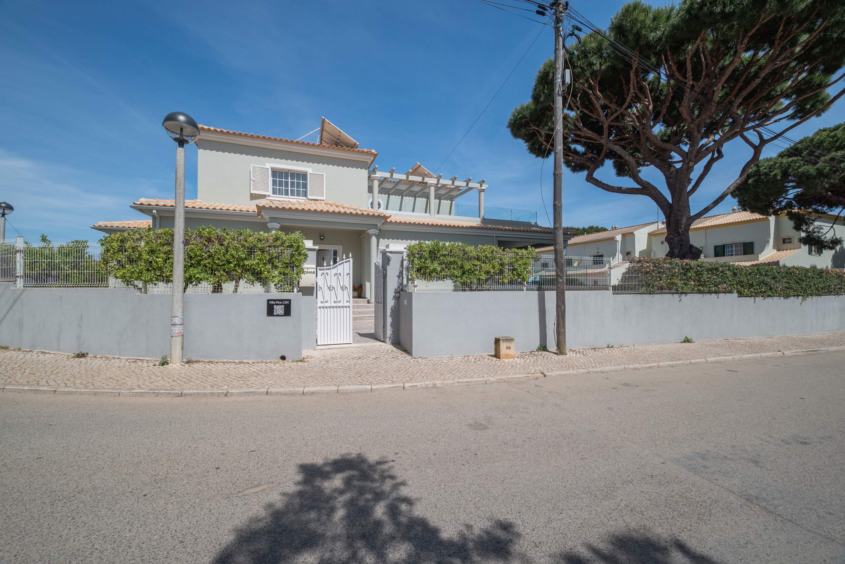 Villa Pine Cliff, 5 bedroom villa in Albufeira Area, Algarve