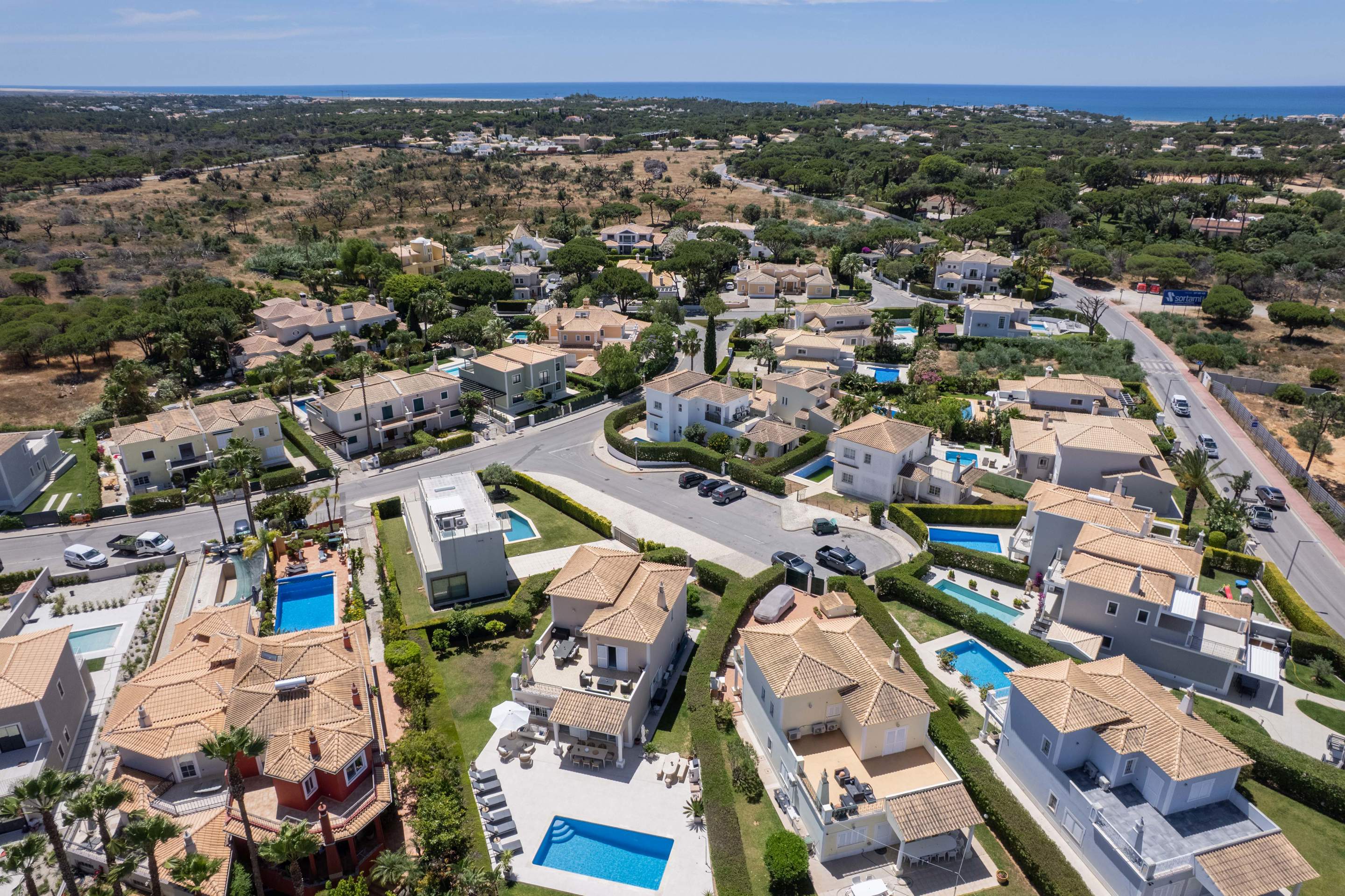 Villa Alexina, 4 bedroom villa in Vale do Lobo, Algarve