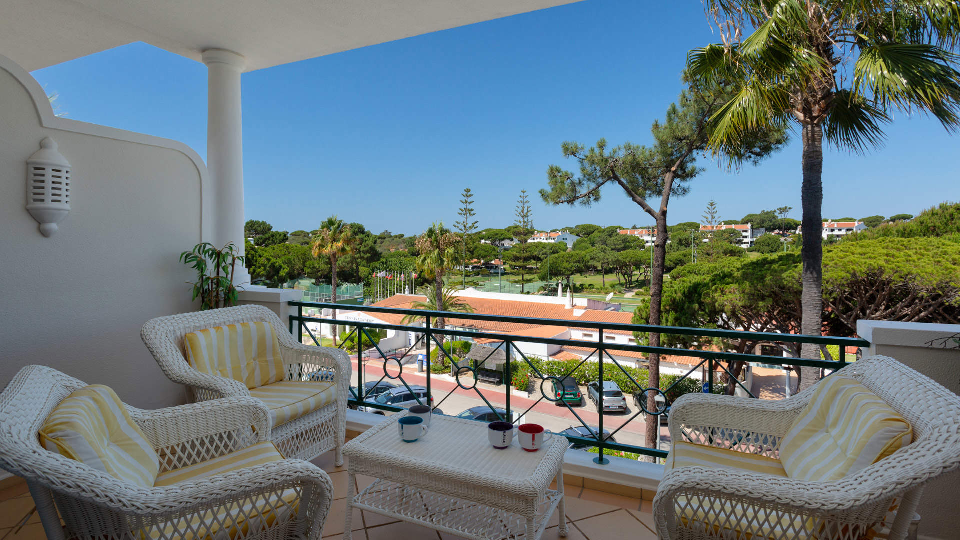 Apartment Kairi, 2 bedroom apartment in Vale do Lobo, Algarve