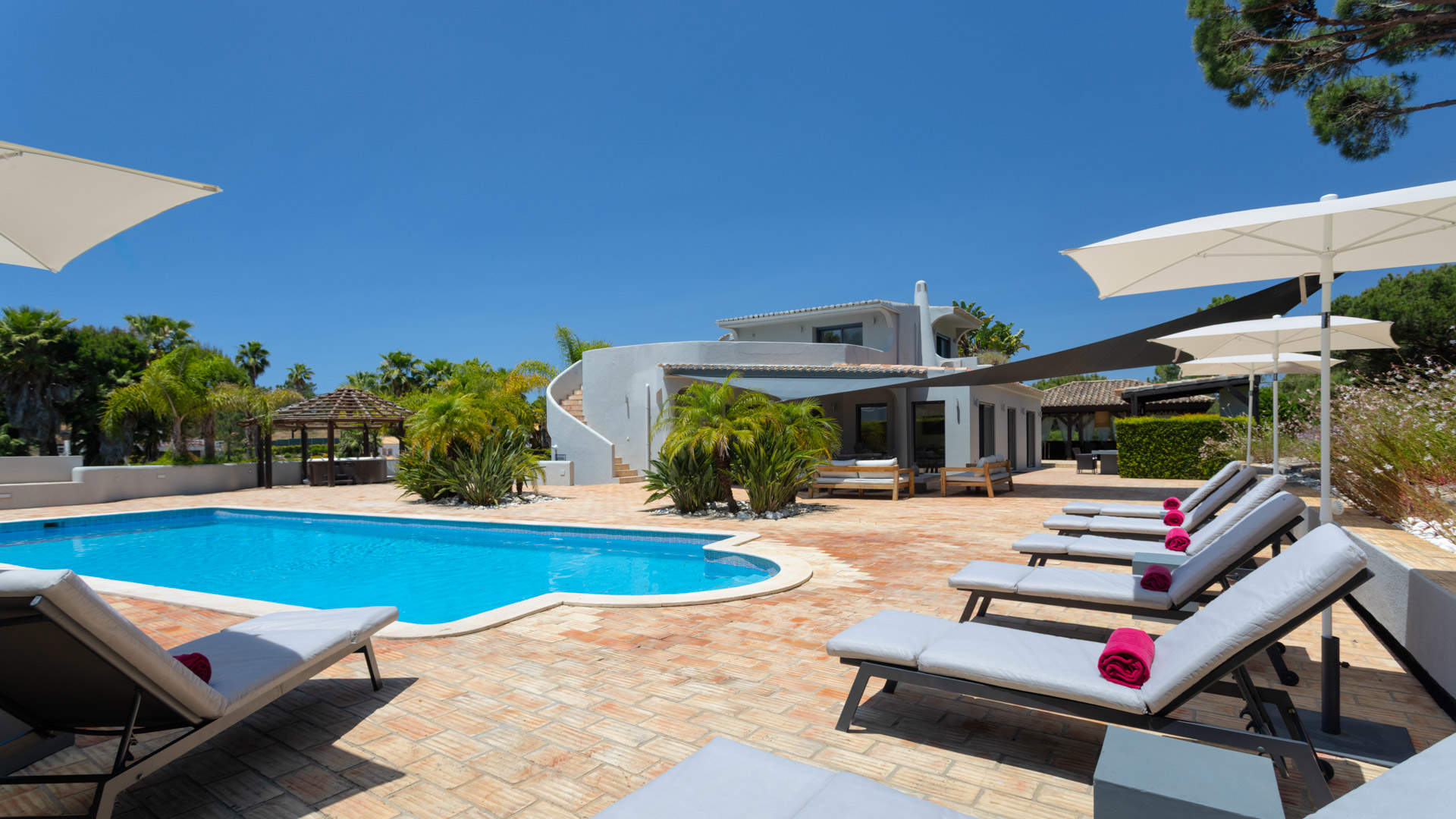 Villa Pitaya, 4 bedroom villa in Quinta do Lago, Algarve