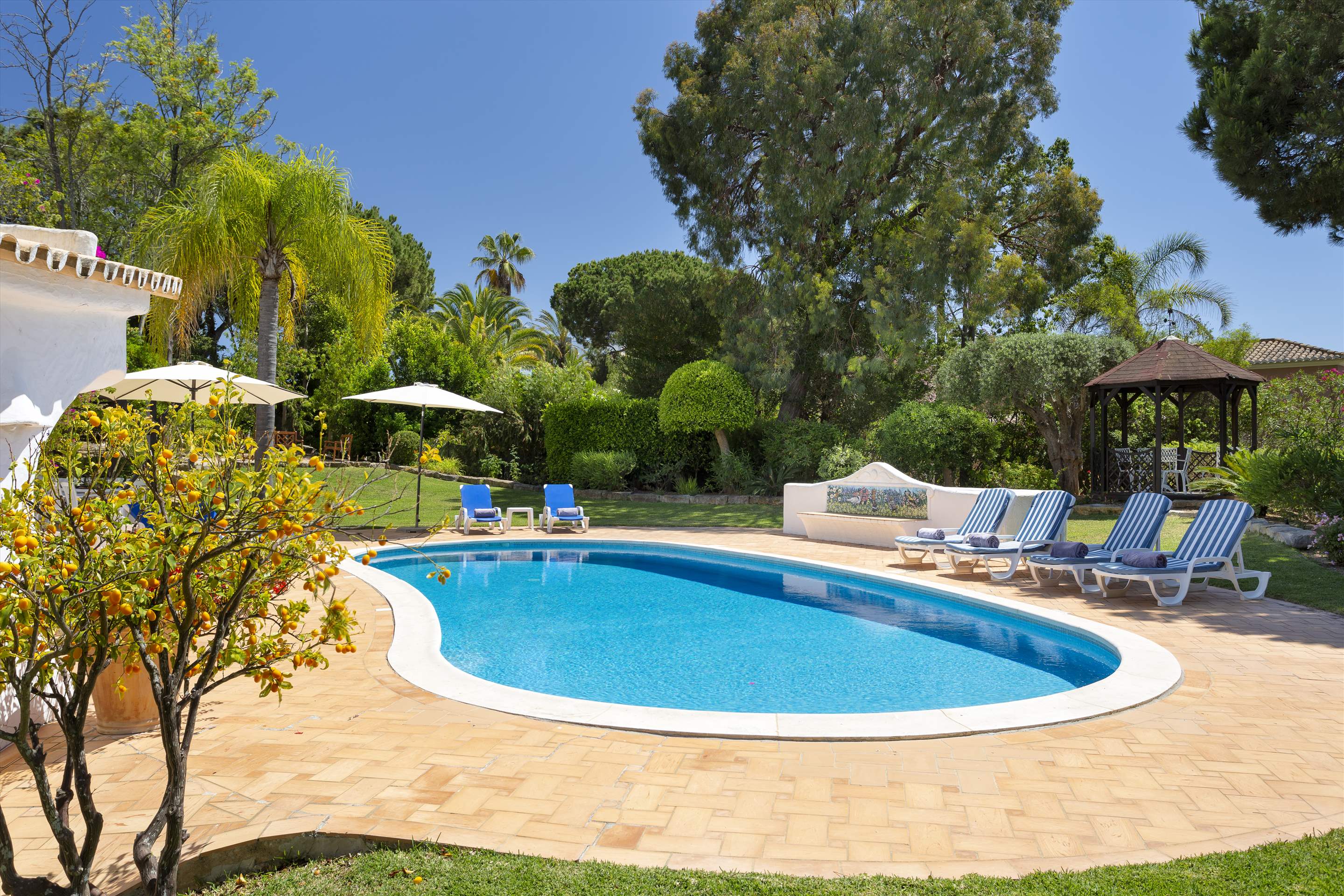 Casa Paloma, 6 bedroom villa in Quinta do Lago, Algarve