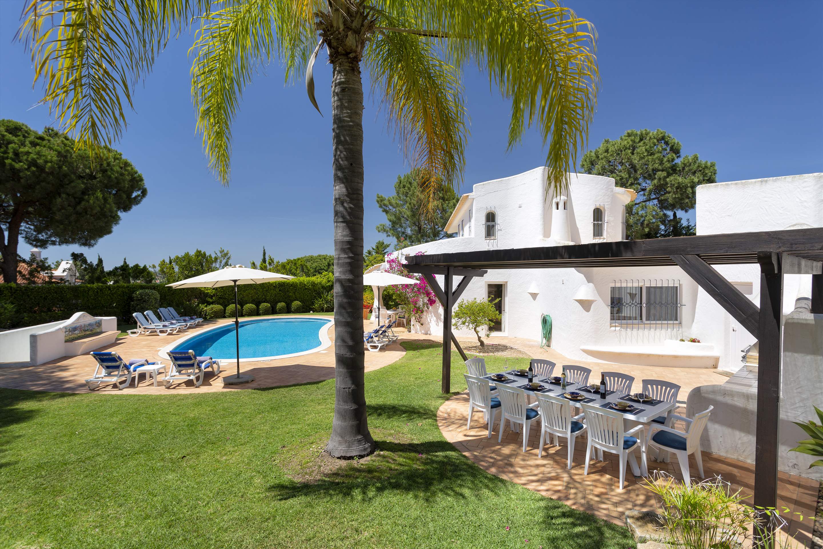 Casa Paloma, 6 bedroom villa in Quinta do Lago, Algarve