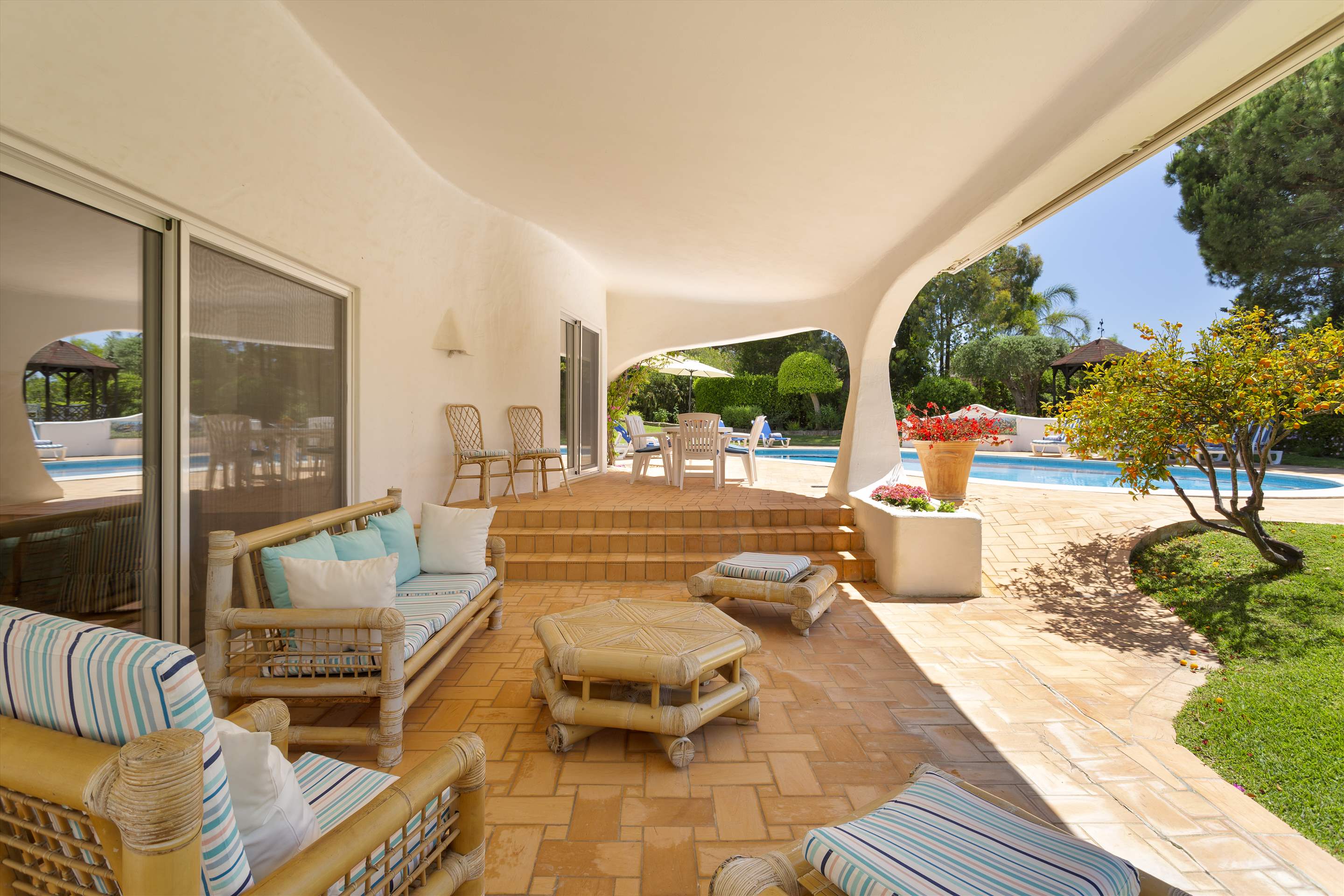 Casa Paloma, 6 bedroom villa in Quinta do Lago, Algarve