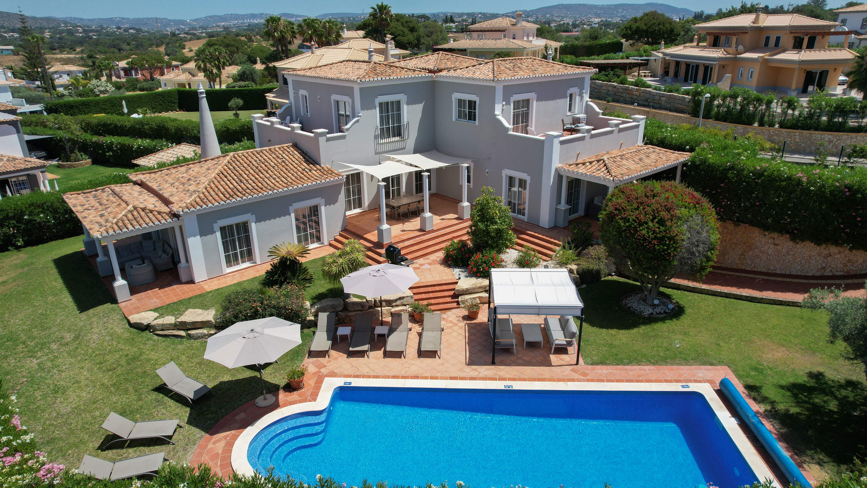 Villa Glicinia, 4 bedroom villa in Vale do Lobo, Algarve