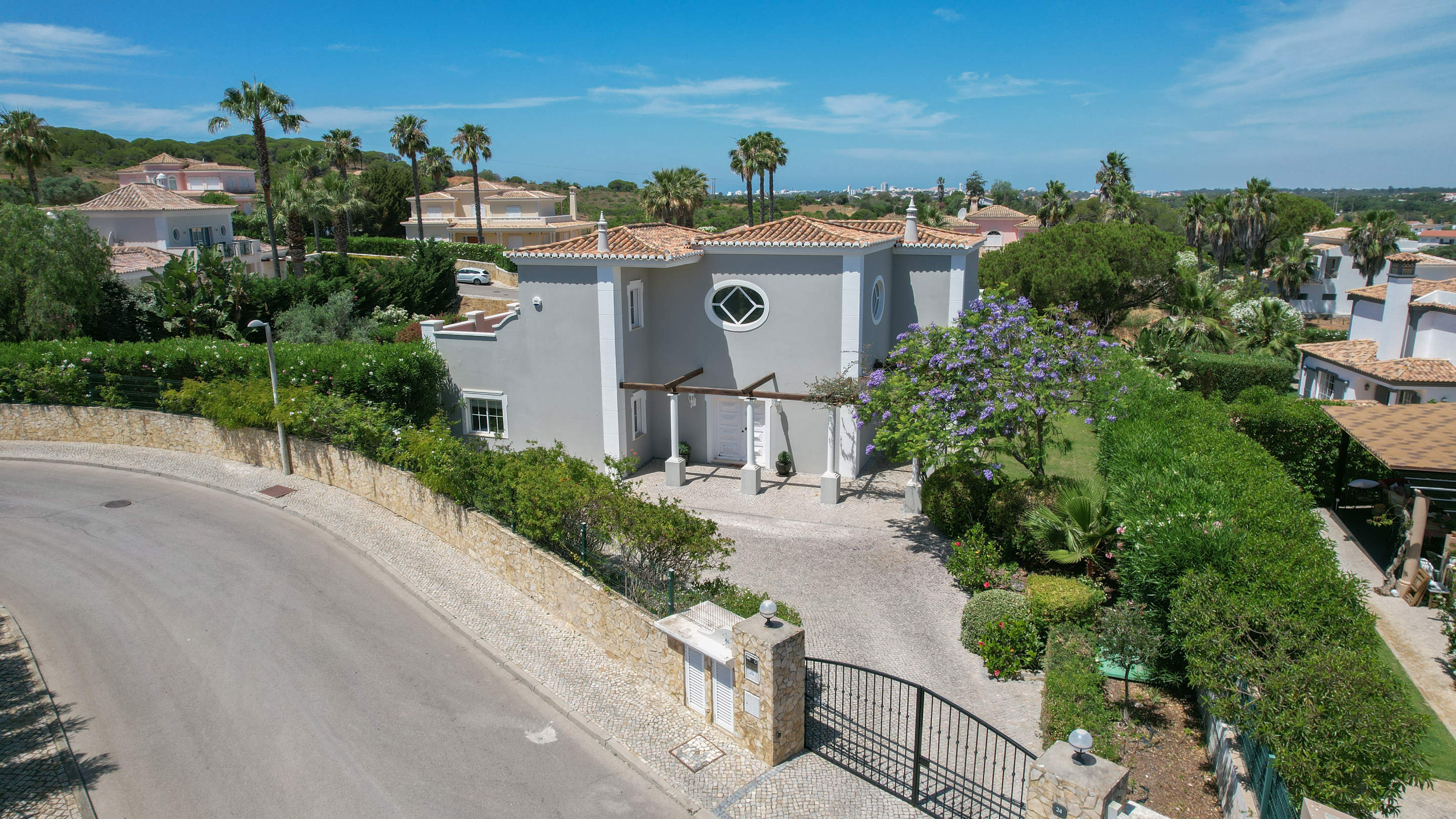 Villa Glicinia, 4 bedroom villa in Vale do Lobo, Algarve