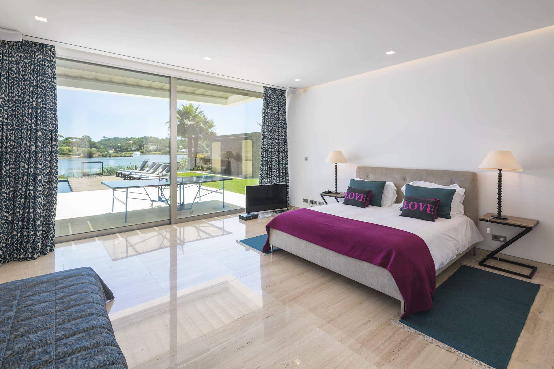 Villa Vista Lago in Quinta do Lago, 6 bedroom villa in Quinta do Lago, Algarve