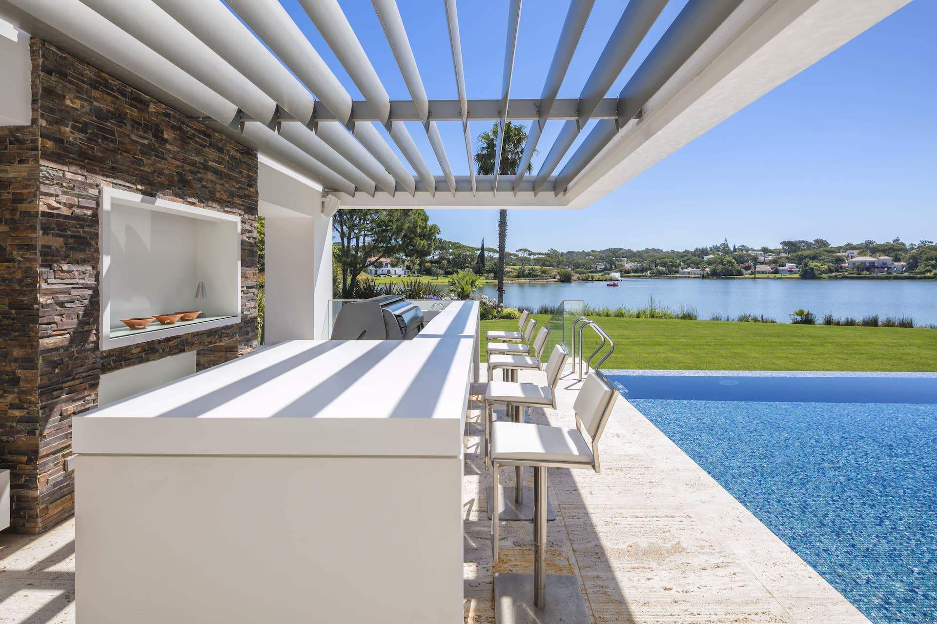 Villa Vista Lago in Quinta do Lago, 6 bedroom villa in Quinta do Lago, Algarve