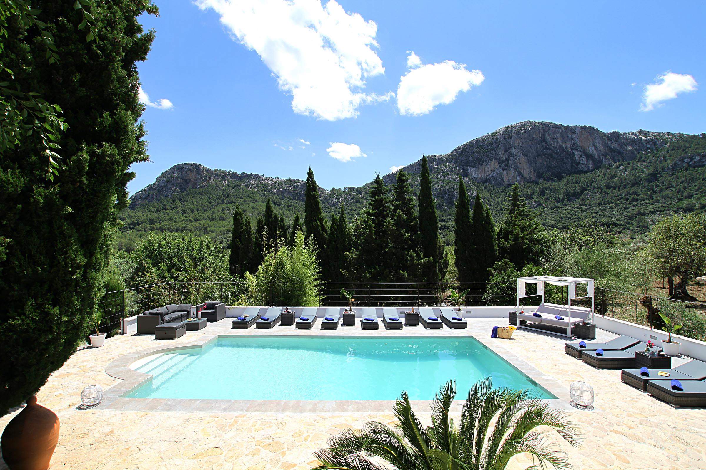 Can Jaume Ramona, 6 bedroom villa in Pollensa & Puerto Pollensa, Majorca