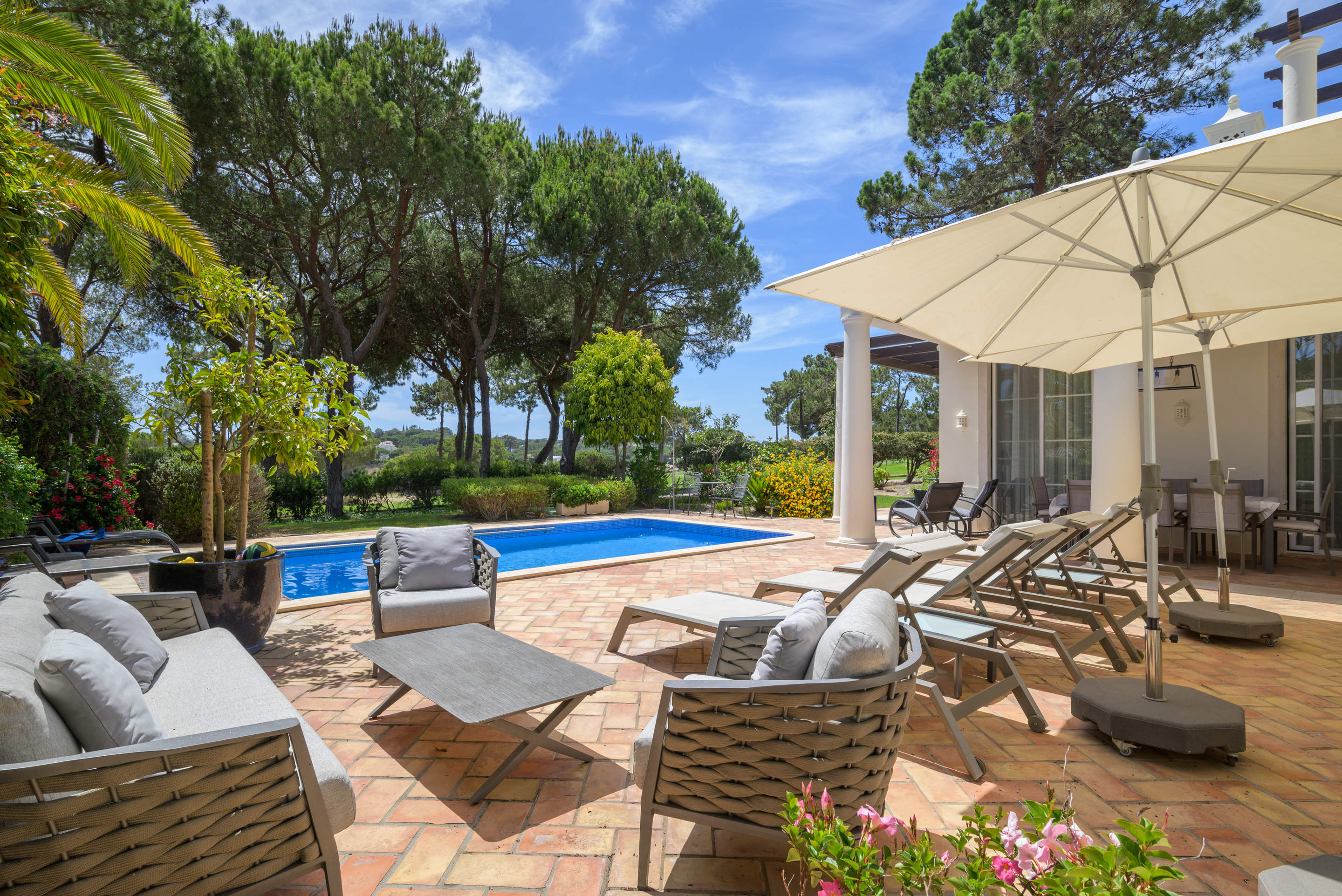 Villa Aailyah, 4 bedroom villa in Quinta do Lago, Algarve