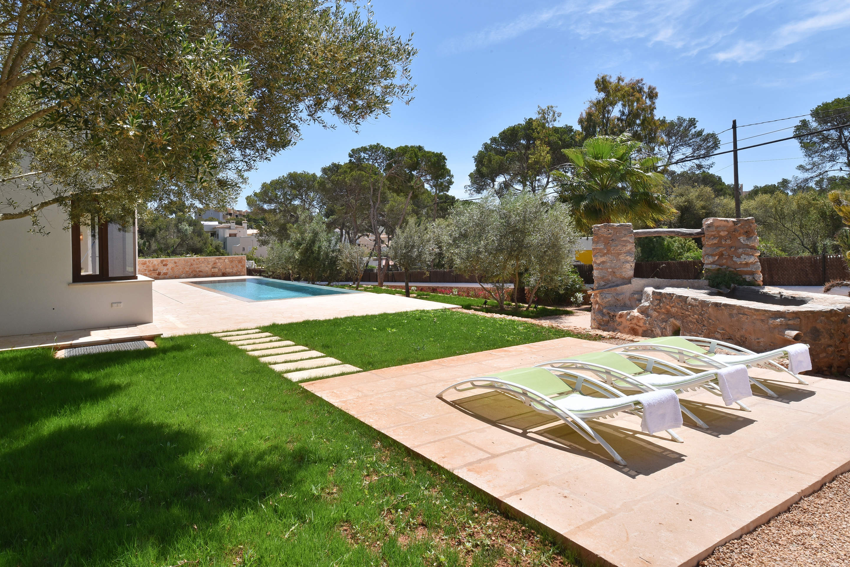 Chalet Porto Petro, 3 bedroom villa in Cala d'Or , Majorca