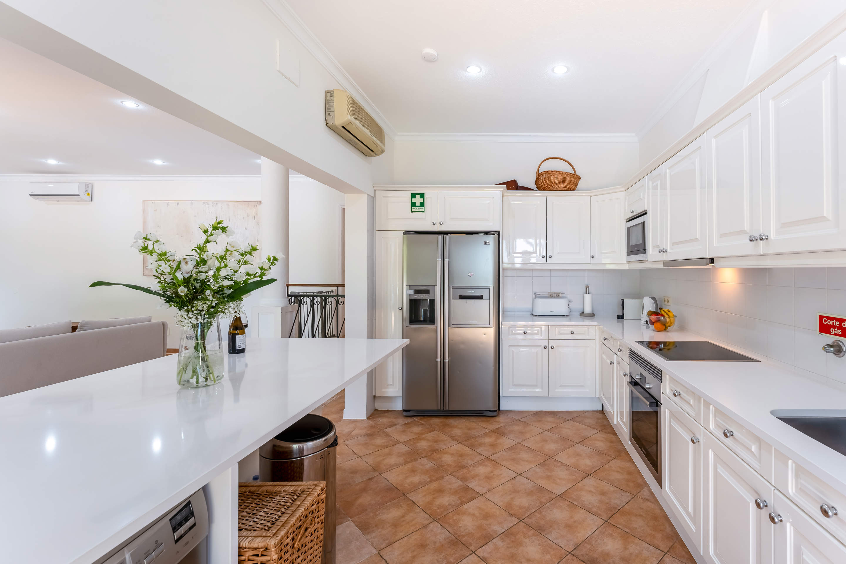 Villa Laurena, 3 bedroom villa in Vale do Lobo, Algarve