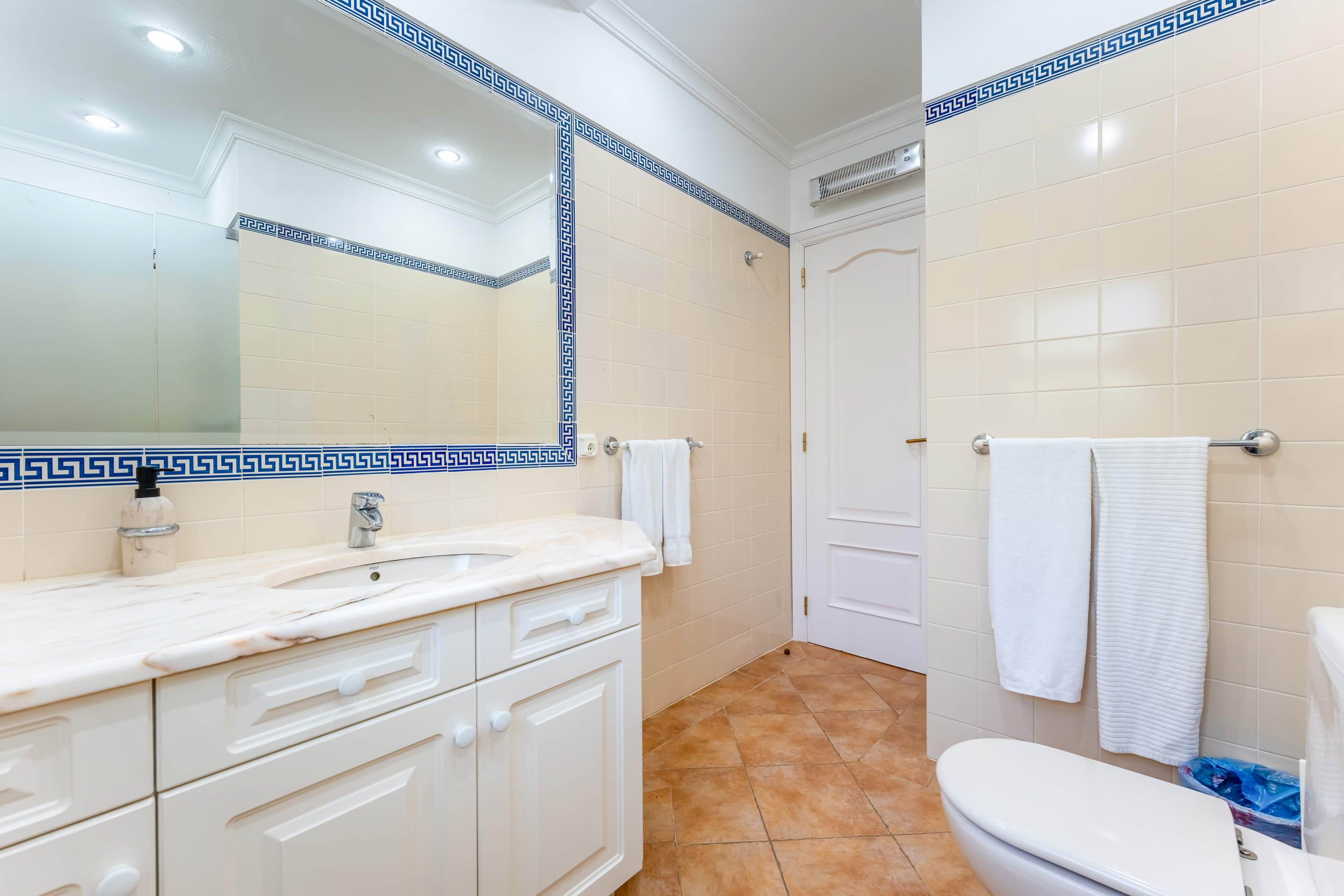 Villa Laurena, 3 bedroom villa in Vale do Lobo, Algarve