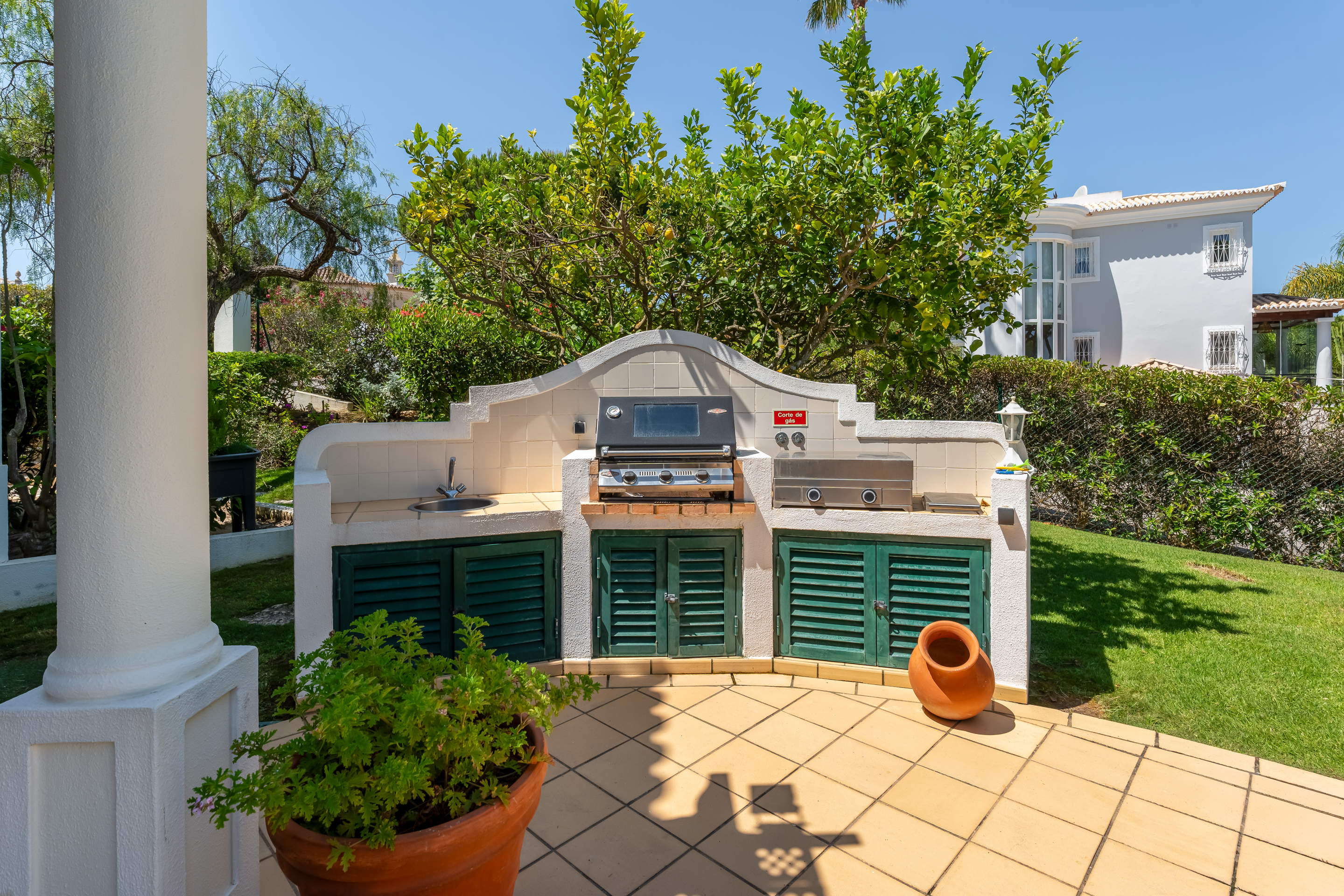 Villa Laurena, 3 bedroom villa in Vale do Lobo, Algarve