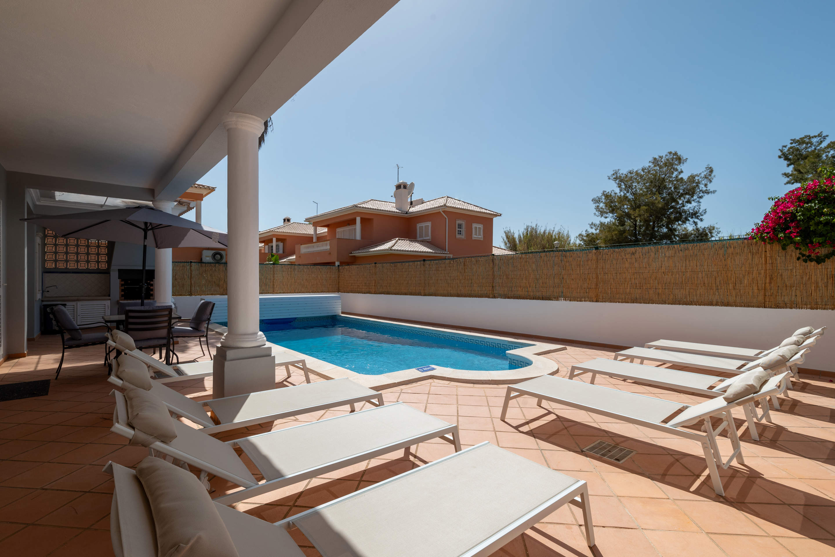 Villa Couto Real, 4 bedroom villa in Vila Sol, Algarve