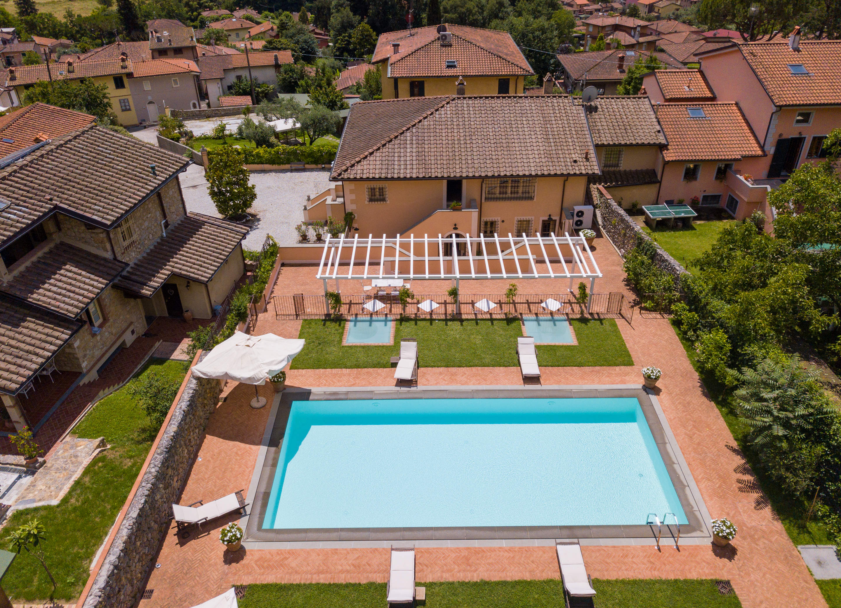 Villa Dafne, 9 bedroom villa in North Tuscany - Pisa & Lucca Area, Tuscany