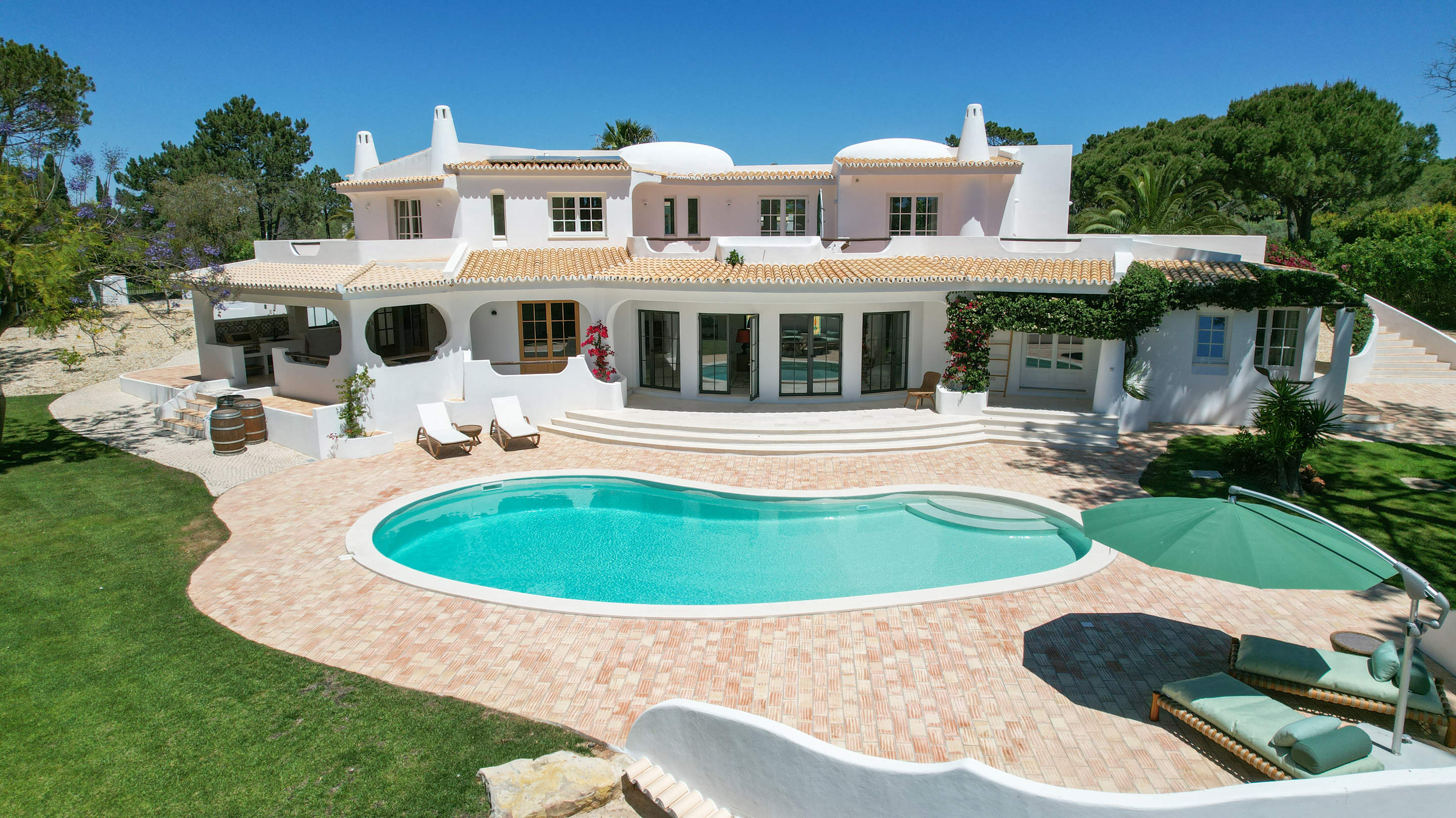 Boho Casa Four Bedroom Rate, Maximum six persons occupancy, 4 bedroom villa in Quinta do Lago, Algarve