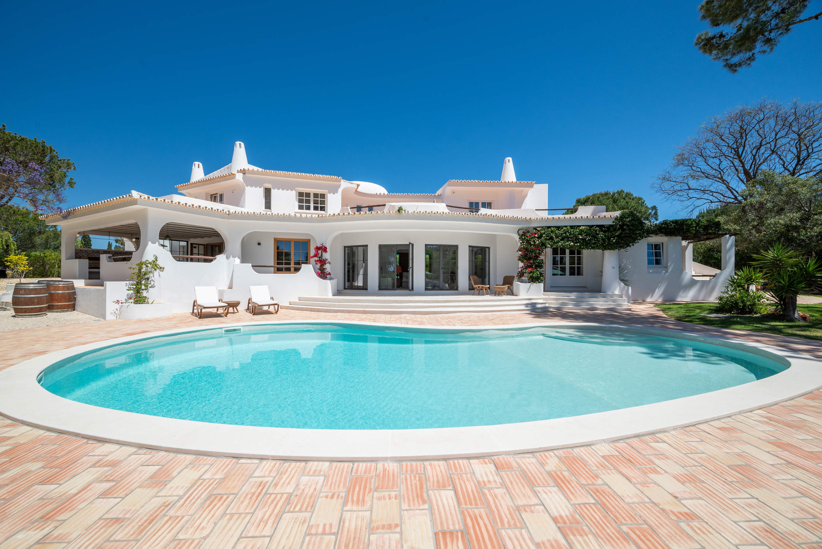 Boho Casa Four Bedroom Rate, Maximum six persons occupancy, 4 bedroom villa in Quinta do Lago, Algarve