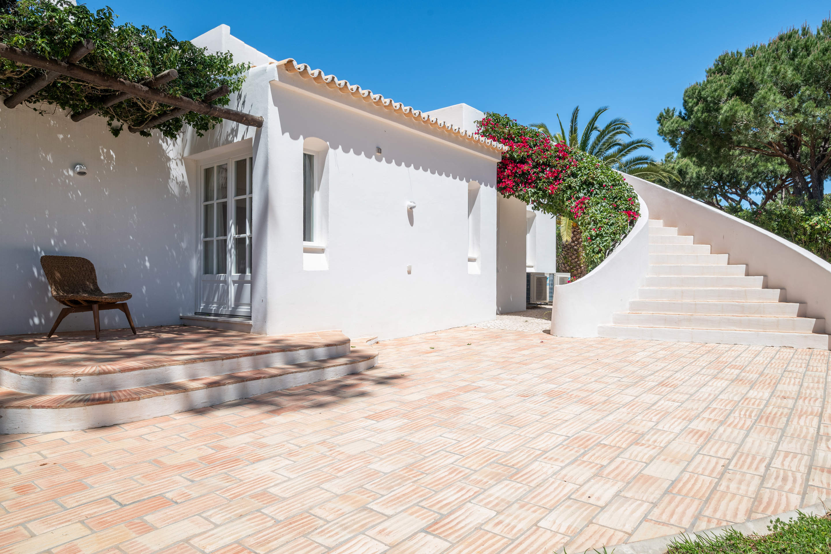 Boho Casa Four Bedroom Rate, Maximum six persons occupancy, 4 bedroom villa in Quinta do Lago, Algarve