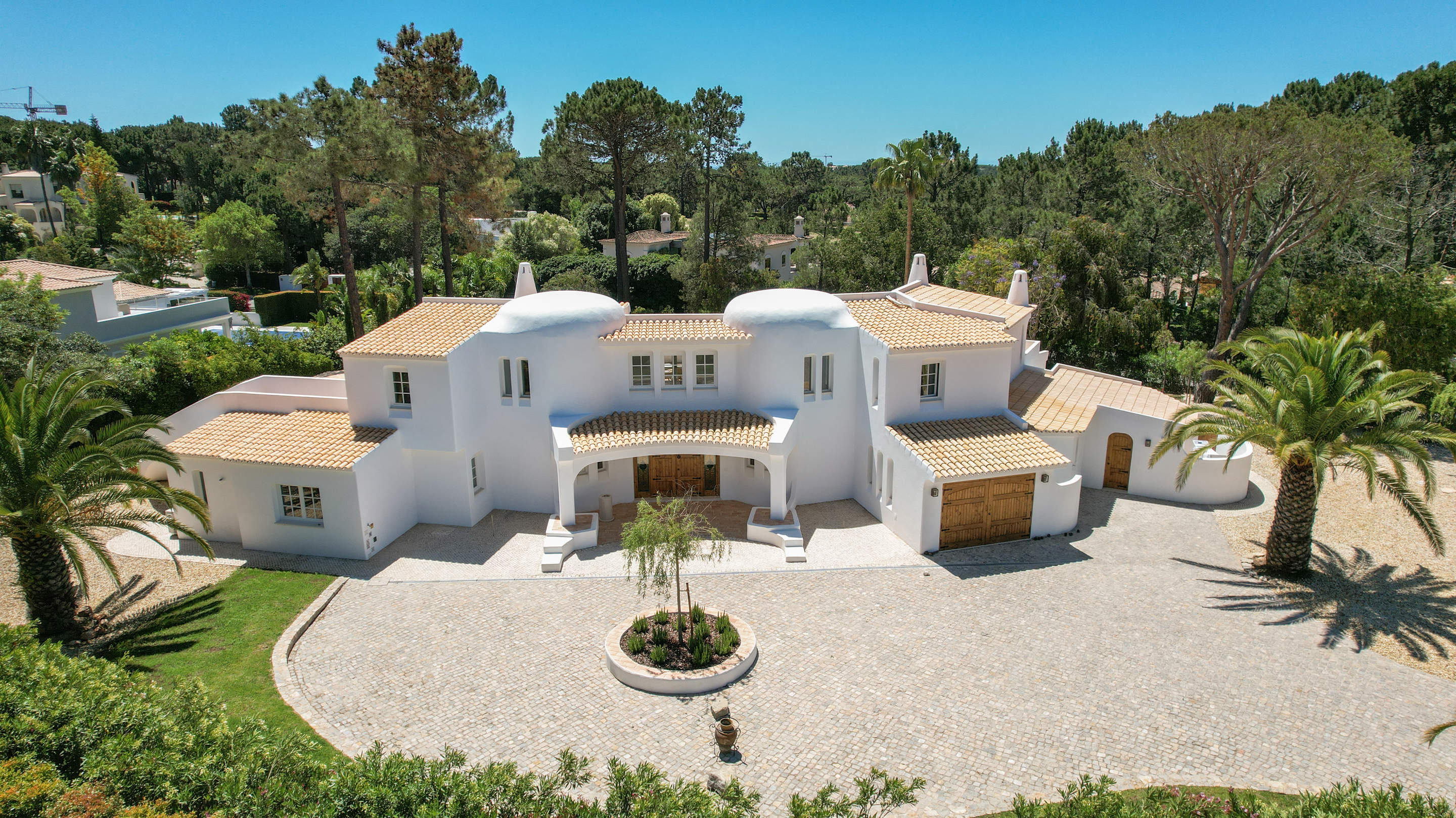 Boho Casa Four Bedroom Rate, Maximum six persons occupancy, 4 bedroom villa in Quinta do Lago, Algarve