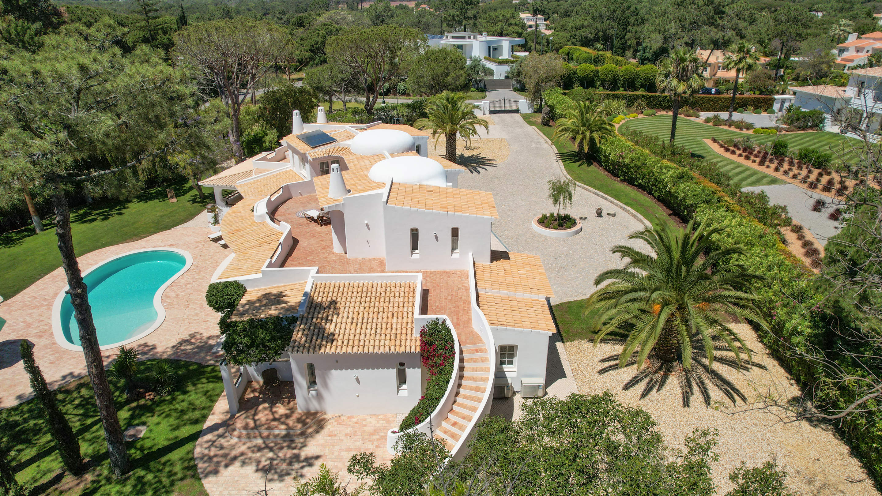 Boho Casa Four Bedroom Rate, Maximum six persons occupancy, 4 bedroom villa in Quinta do Lago, Algarve