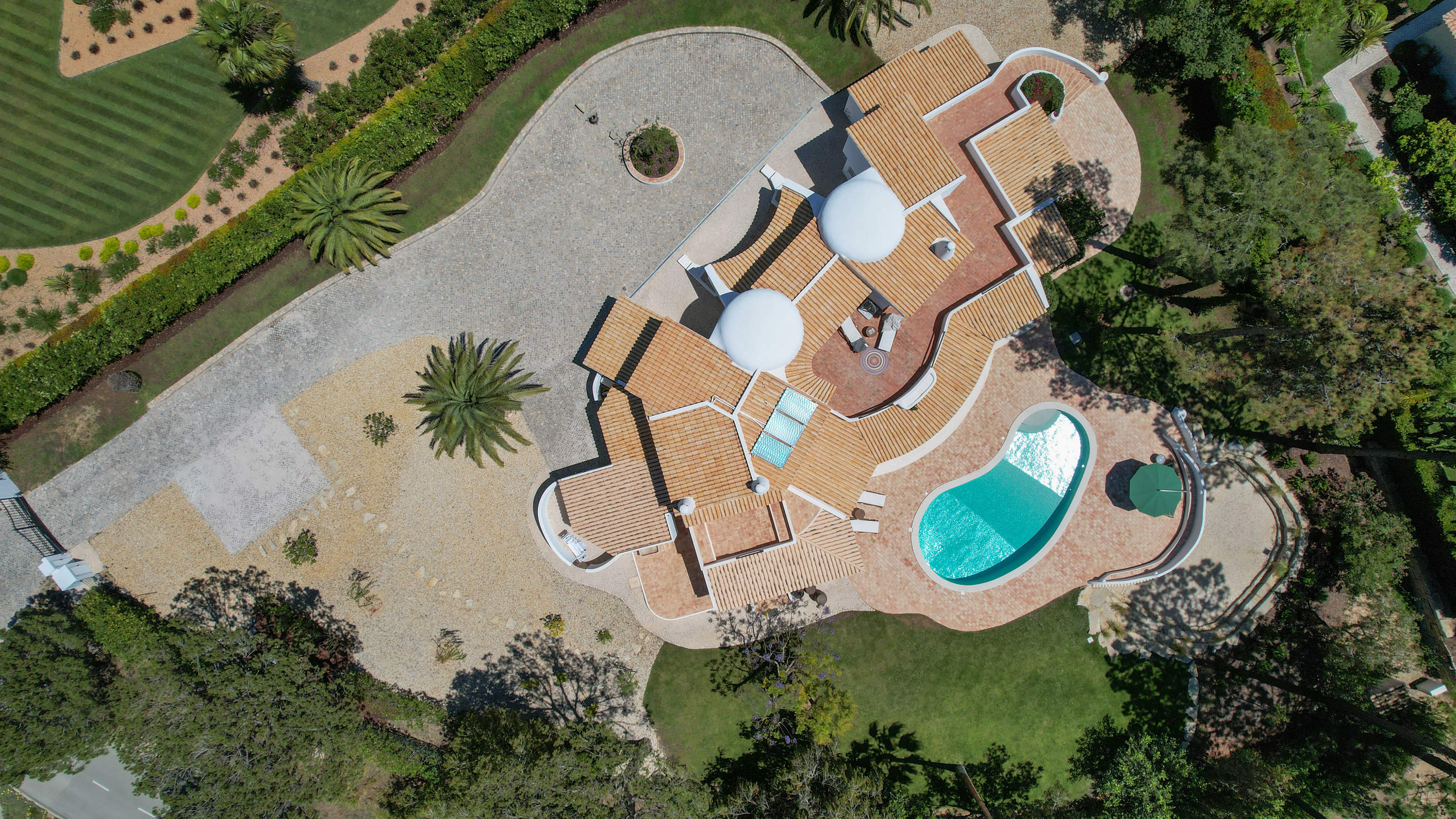 Boho Casa Four Bedroom Rate, Maximum six persons occupancy, 4 bedroom villa in Quinta do Lago, Algarve