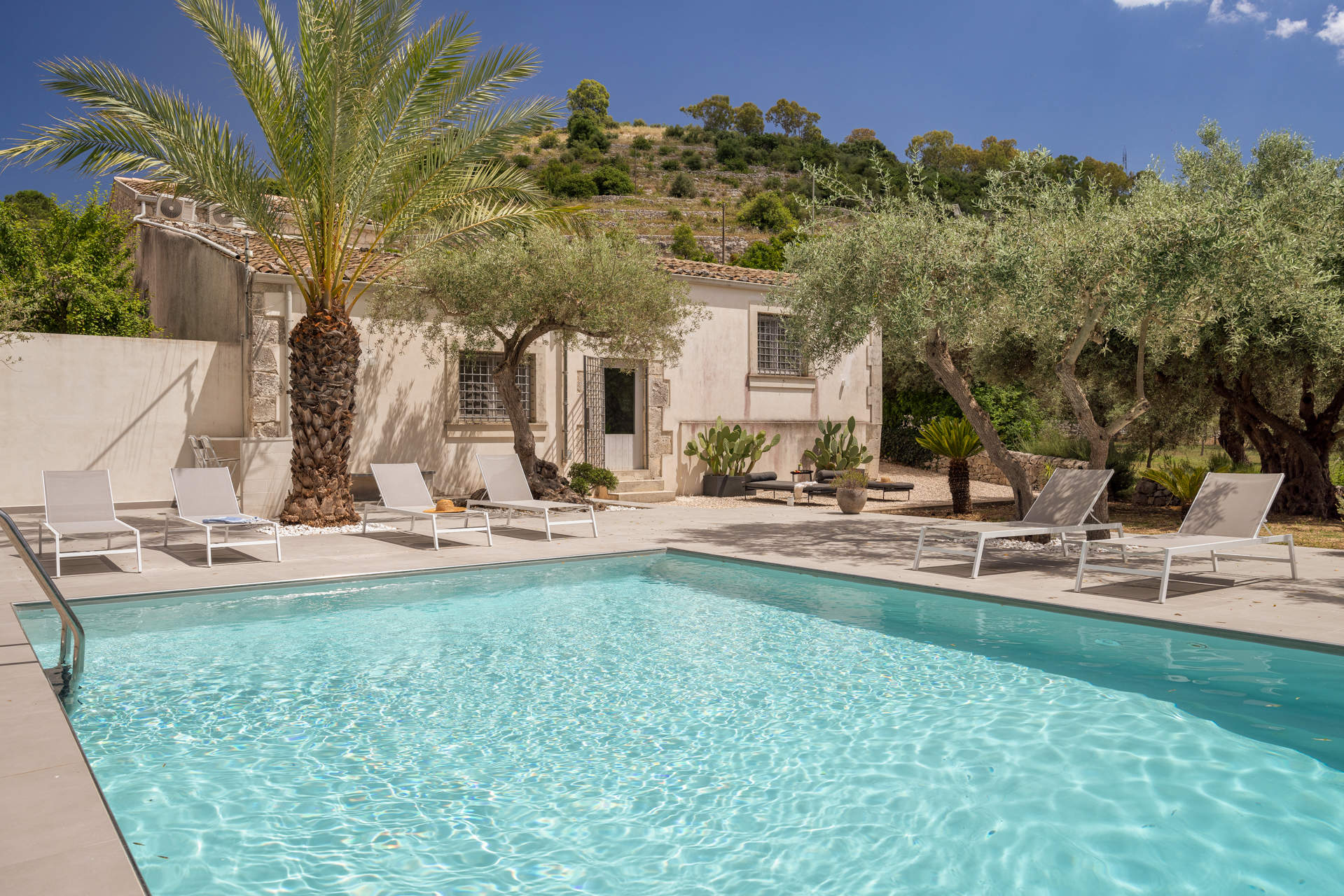 Casale Limestone, 4 bedroom villa in Southern Sicily, Sicily