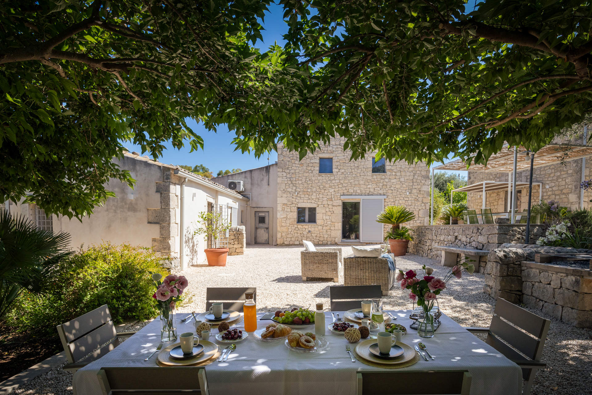 Casale Limestone, 4 bedroom villa in Southern Sicily, Sicily