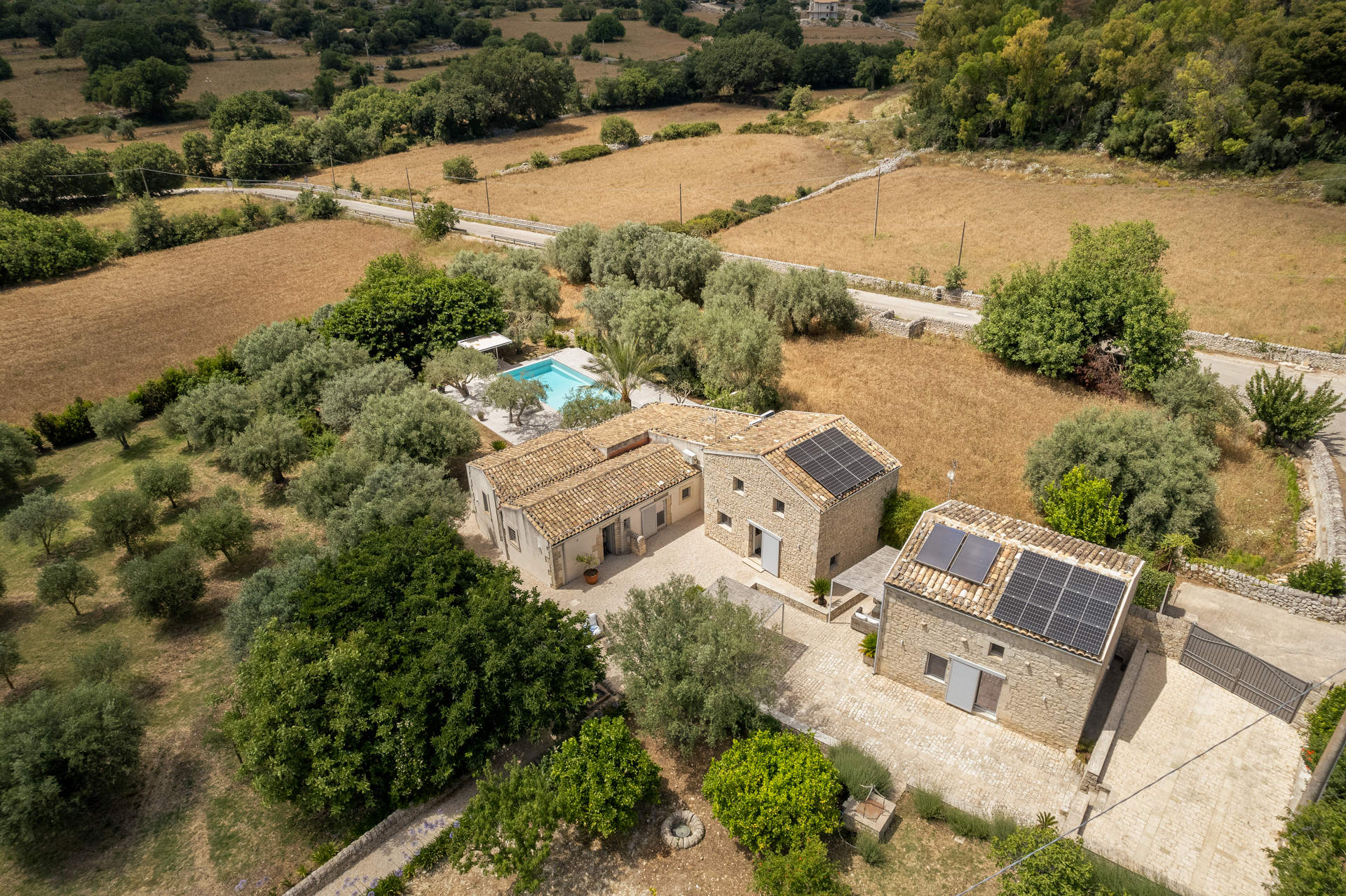 Casale Limestone, 4 bedroom villa in Southern Sicily, Sicily