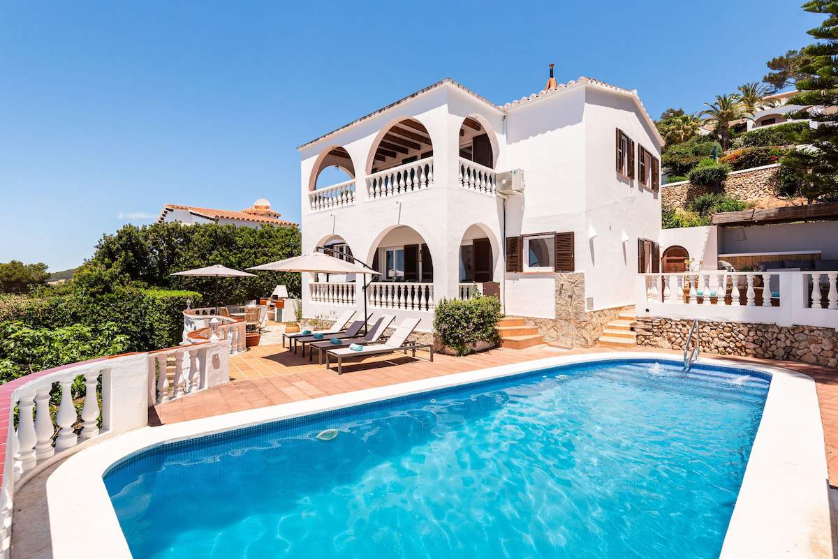 Villa Bellamirada, 4 bedroom villa in Son Bou, Santo Tomas & South, Menorca