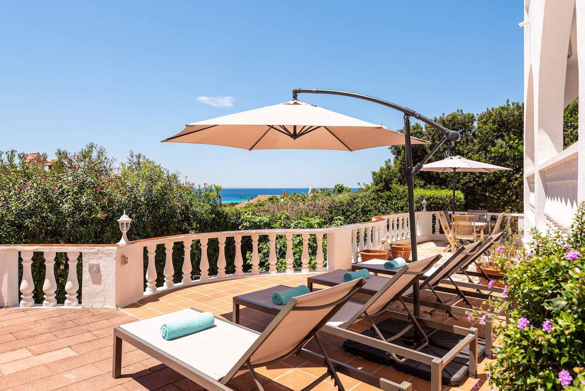 Villa Bellamirada, 4 bedroom villa in Son Bou, Santo Tomas & South, Menorca