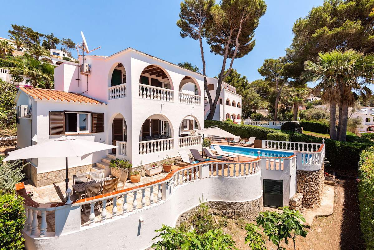 Villa Bellamirada, 4 bedroom villa in Son Bou, Santo Tomas & South, Menorca