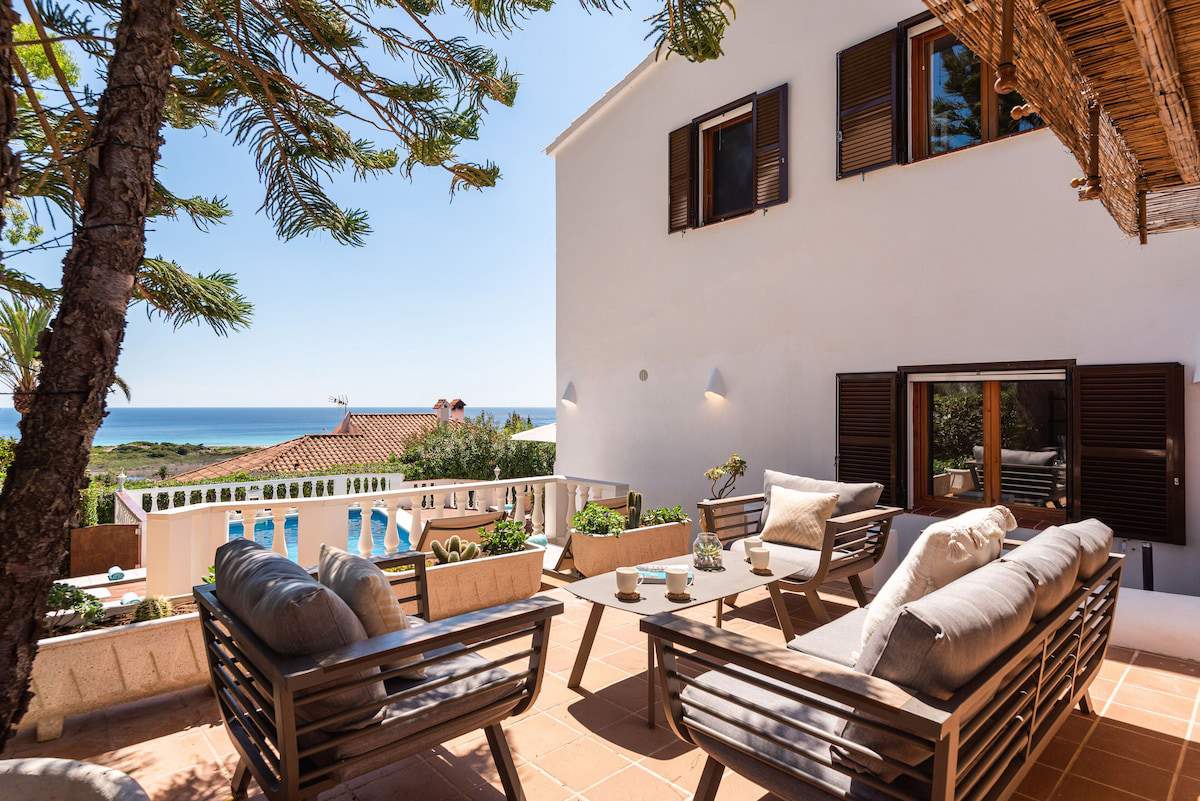 Villa Bellamirada, 4 bedroom villa in Son Bou, Santo Tomas & South, Menorca