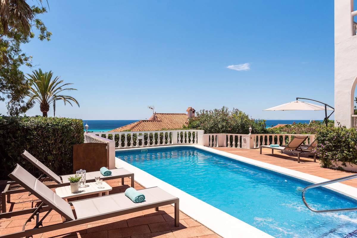 Villa Bellamirada, 4 bedroom villa in Son Bou, Santo Tomas & South, Menorca