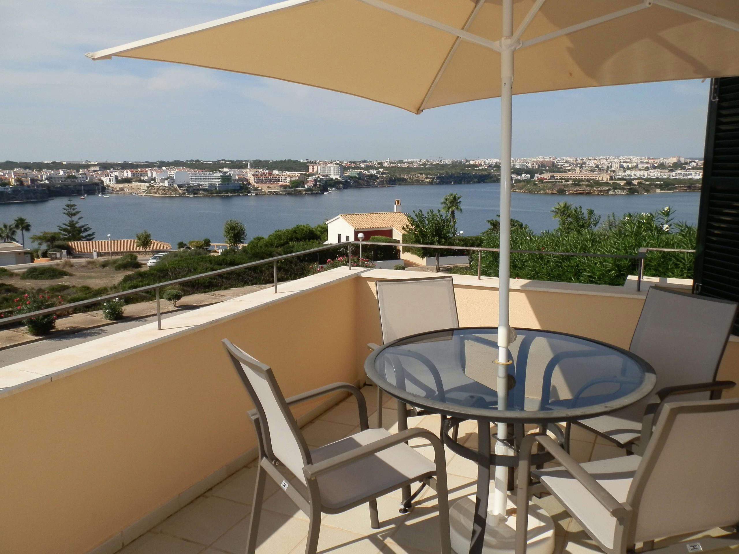 Villa Nicqui, 4 bedroom villa in Mahon & East Menorca area, Menorca