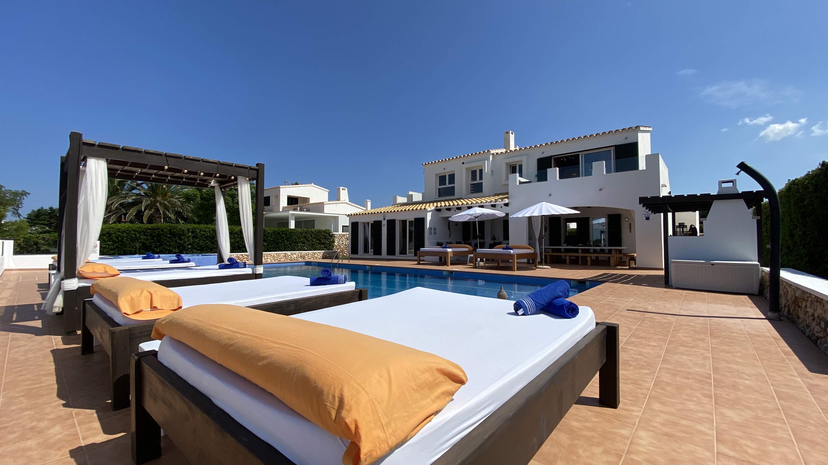 Casa Marron, 6 bedroom villa in Mahon, San Luis & South East, Menorca