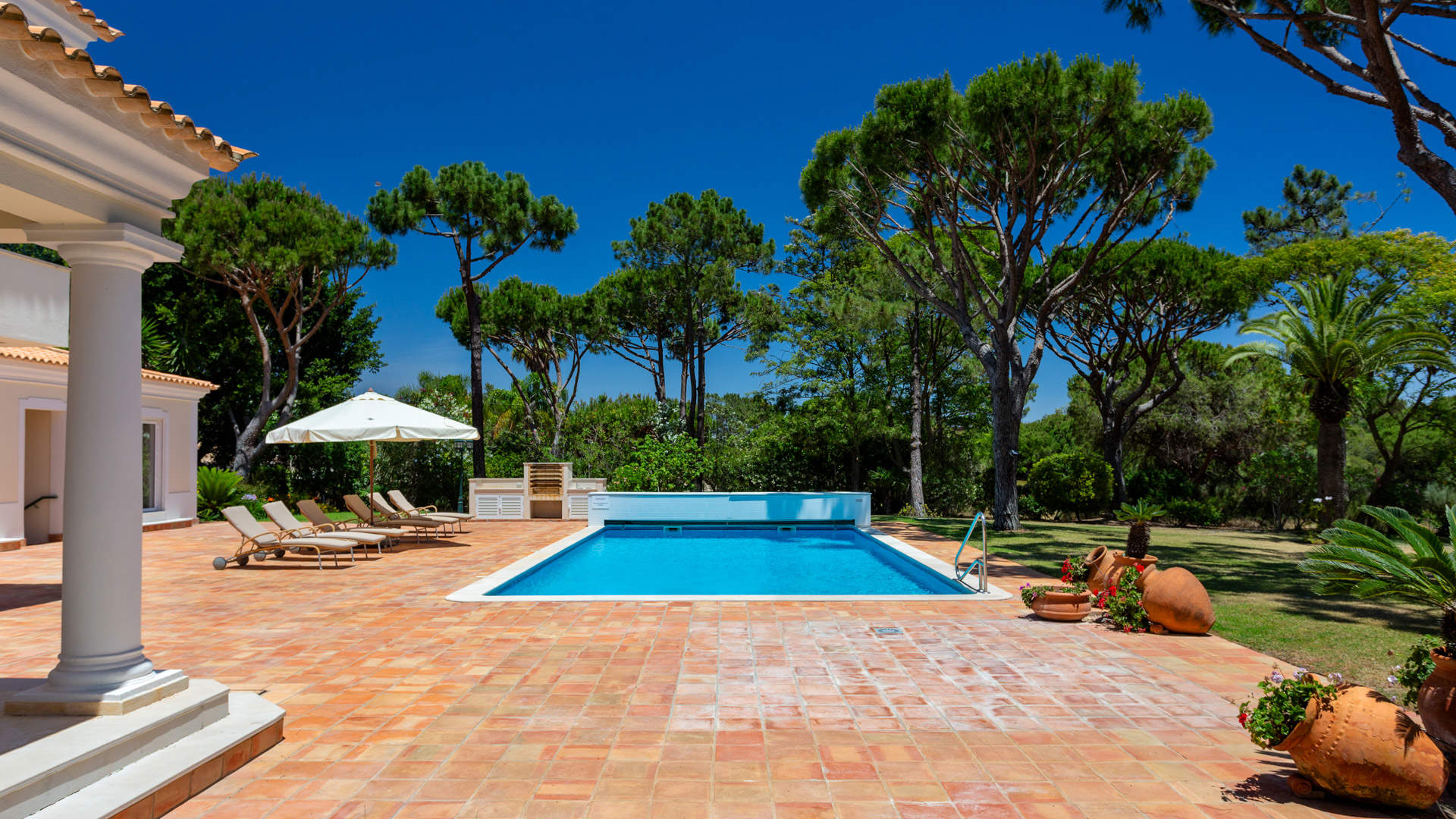 Villa Sunlight, 5 bedroom villa in Quinta do Lago, Algarve