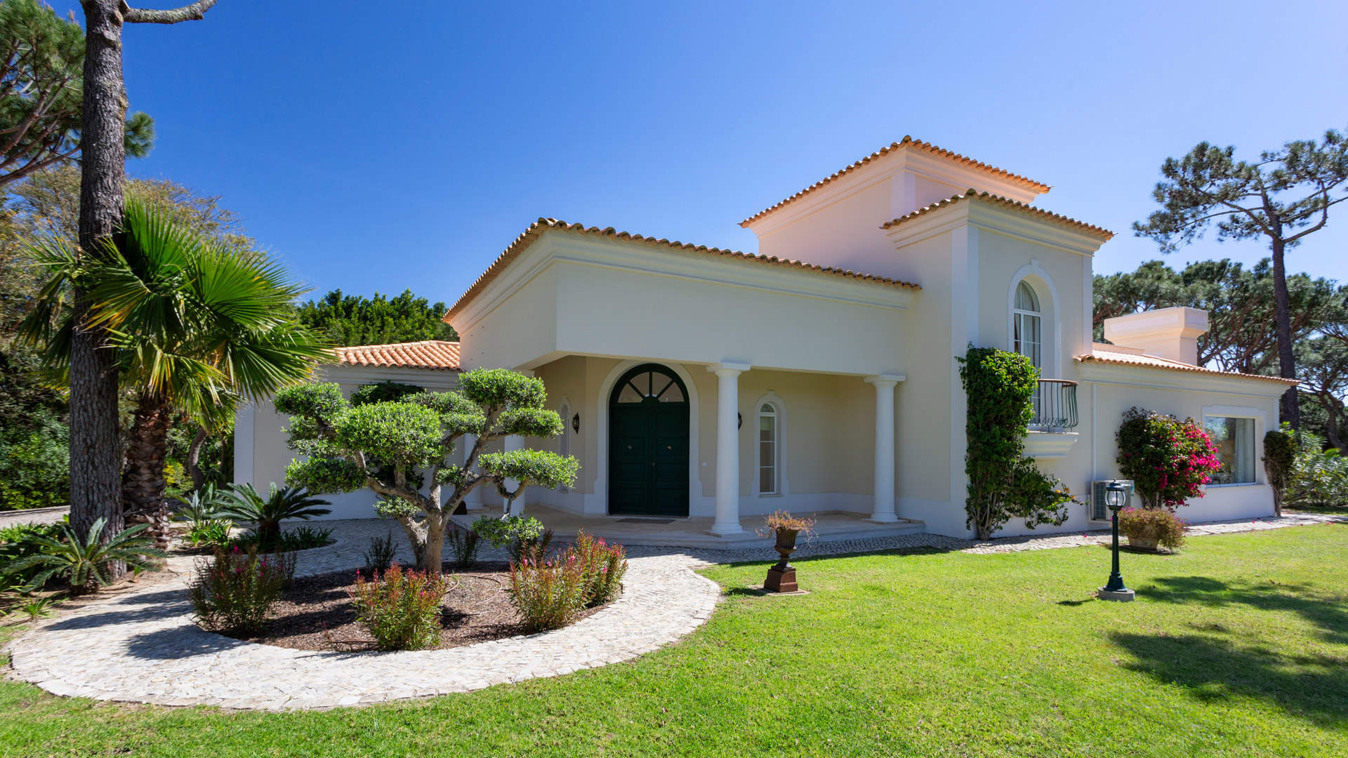 Villa Sunlight, 5 bedroom villa in Quinta do Lago, Algarve