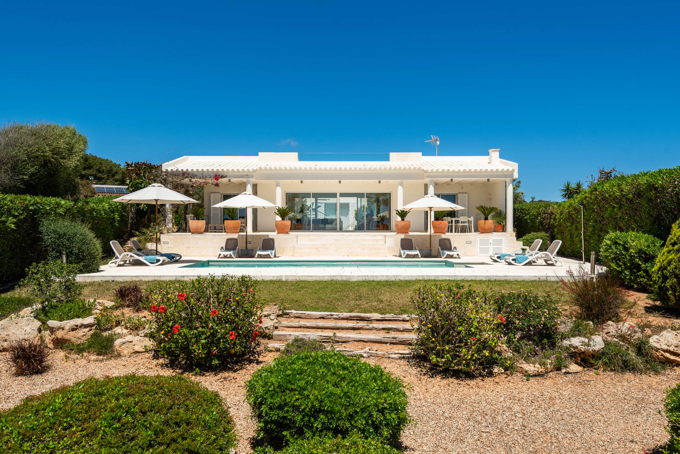 Villa Mariposa, 4 bedroom villa in Mahon, San Luis & South East, Menorca