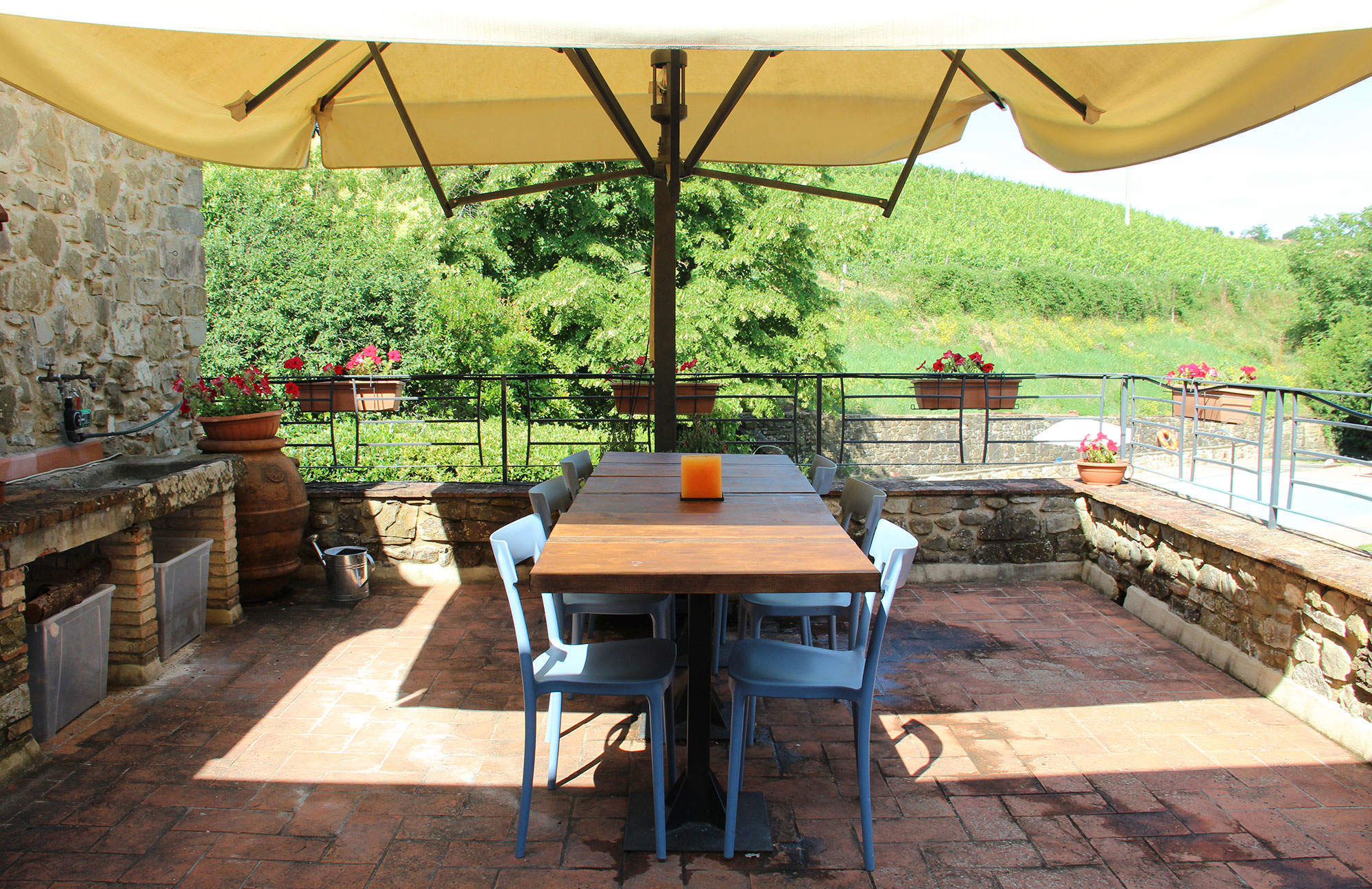 Villa Molino, 4 bedroom villa in Chianti & Countryside, Tuscany