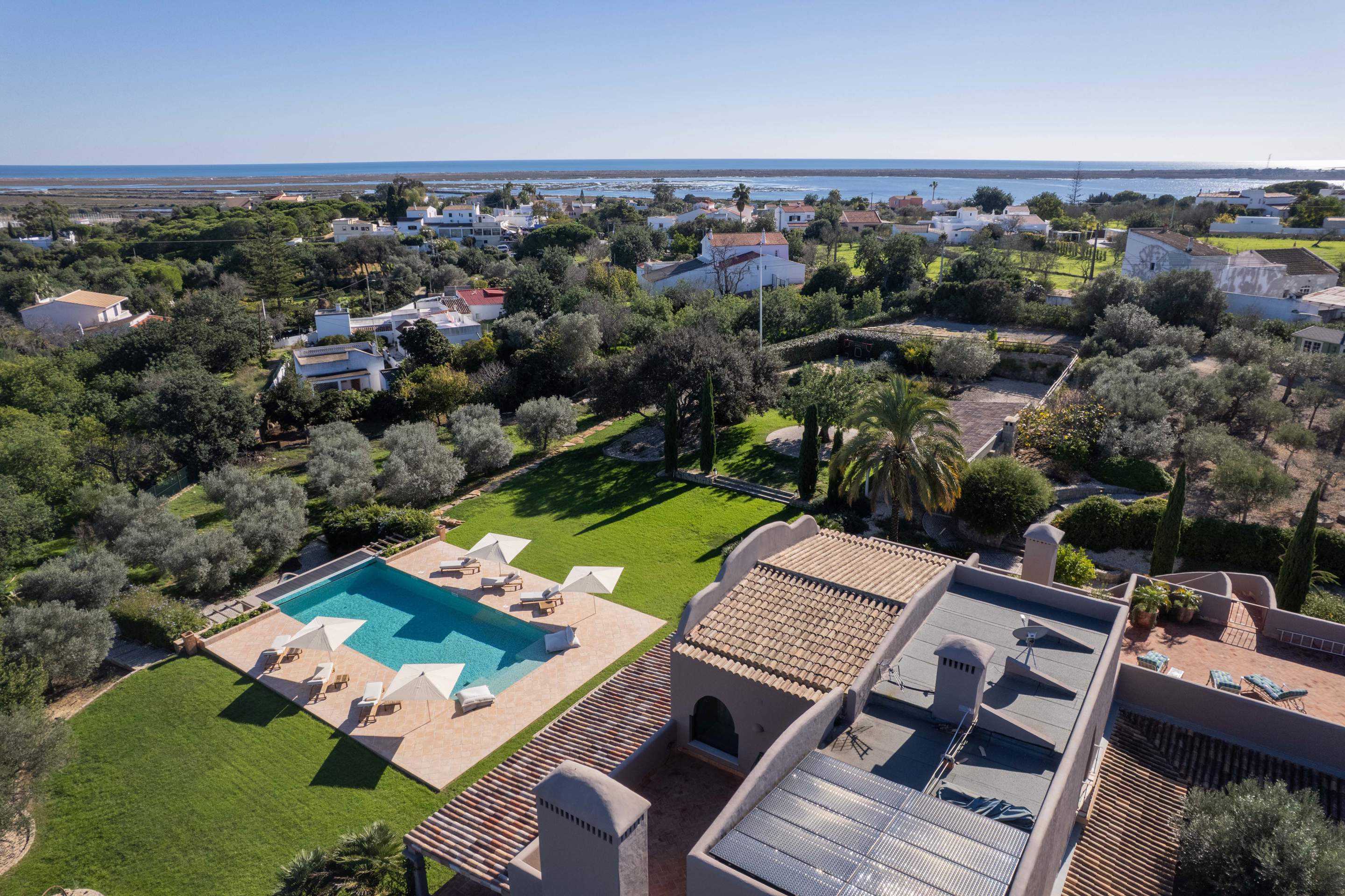 Quinta Vista Ria Villa & Cottage, 6 bedroom villa in Faro and Surrounding Area, Algarve