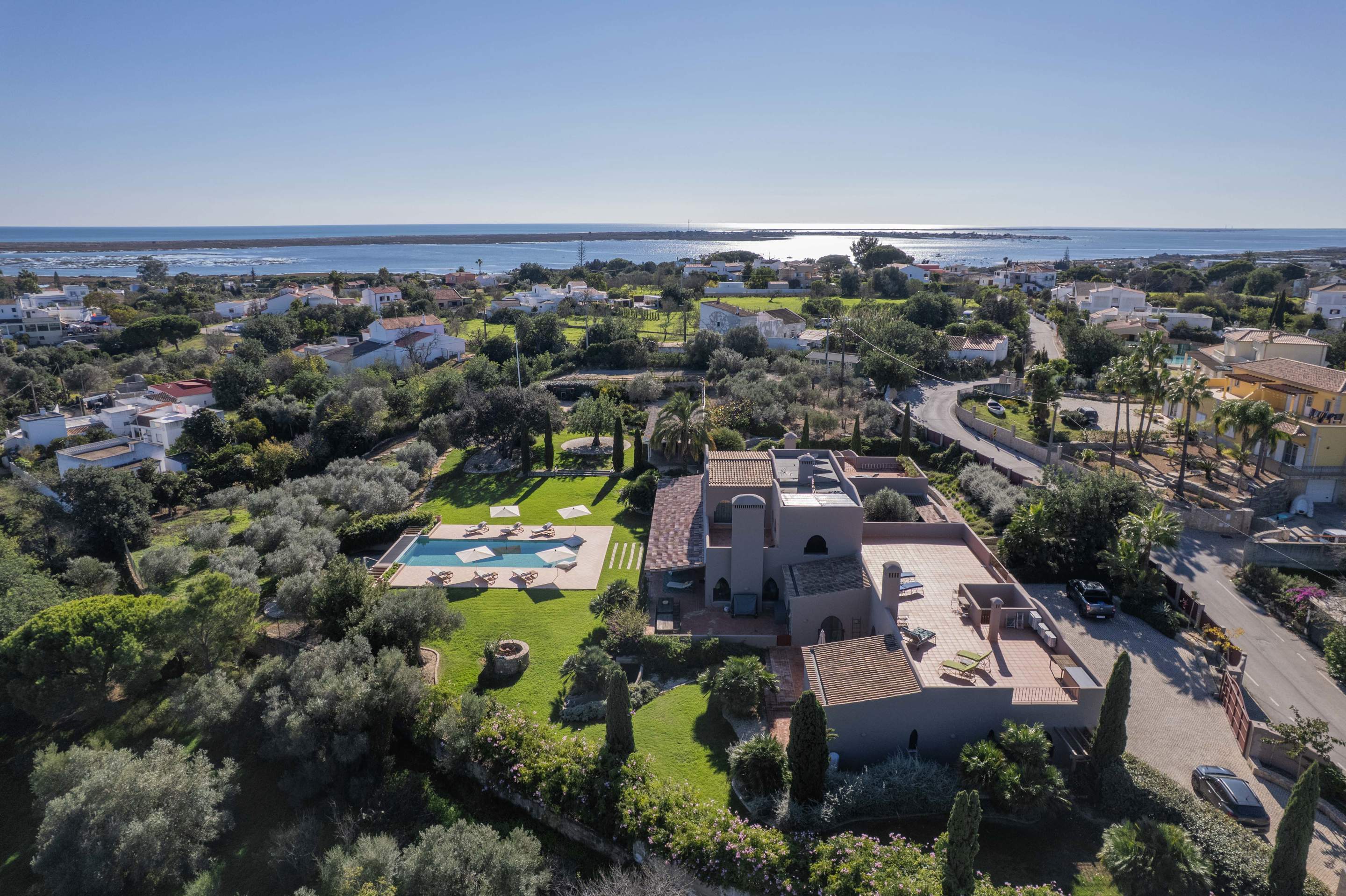 Quinta Vista Ria Villa & Cottage, 6 bedroom villa in Faro and Surrounding Area, Algarve