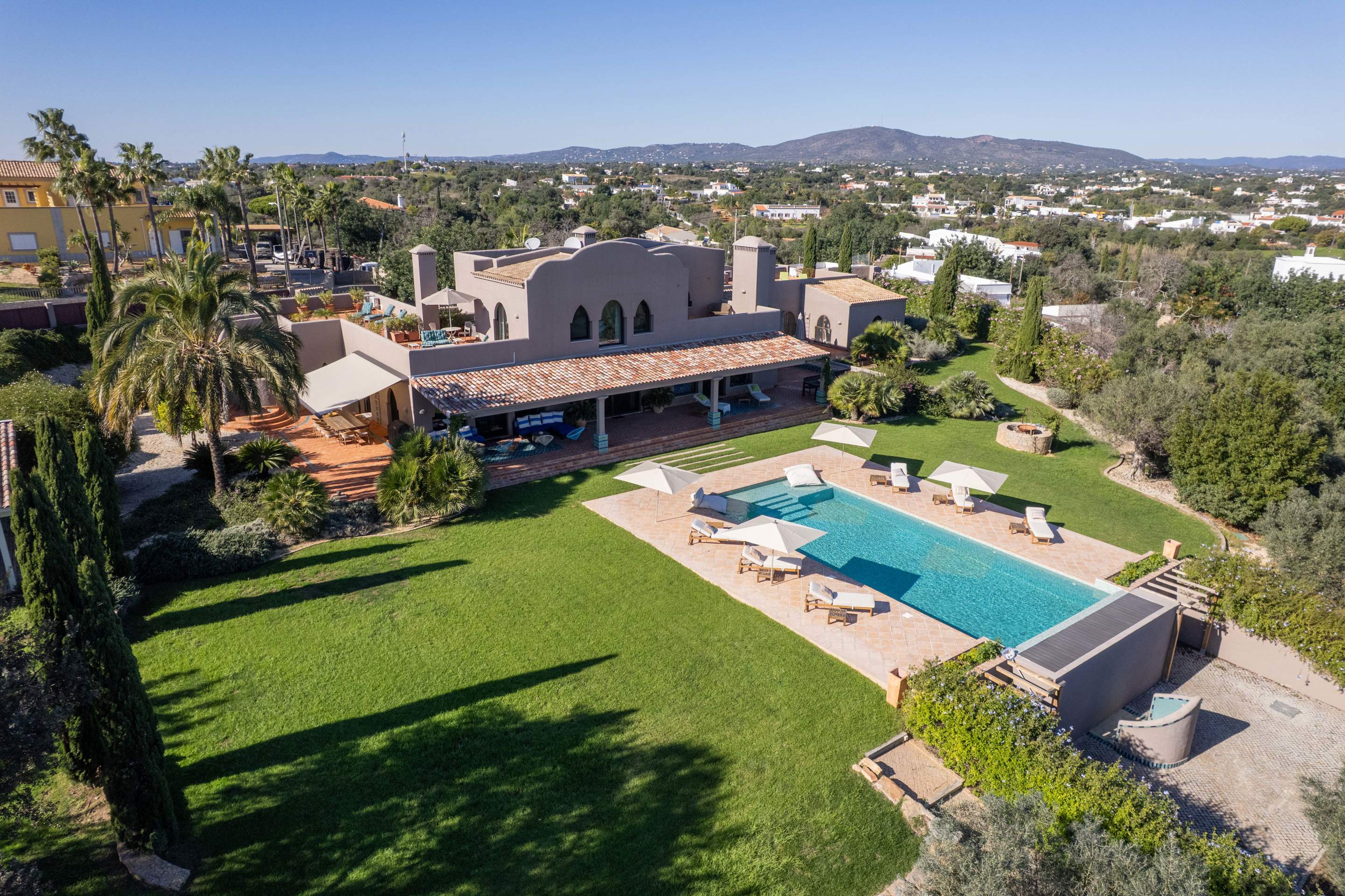 Quinta Vista Ria Villa & Cottage, 6 bedroom villa in Faro and Surrounding Area, Algarve