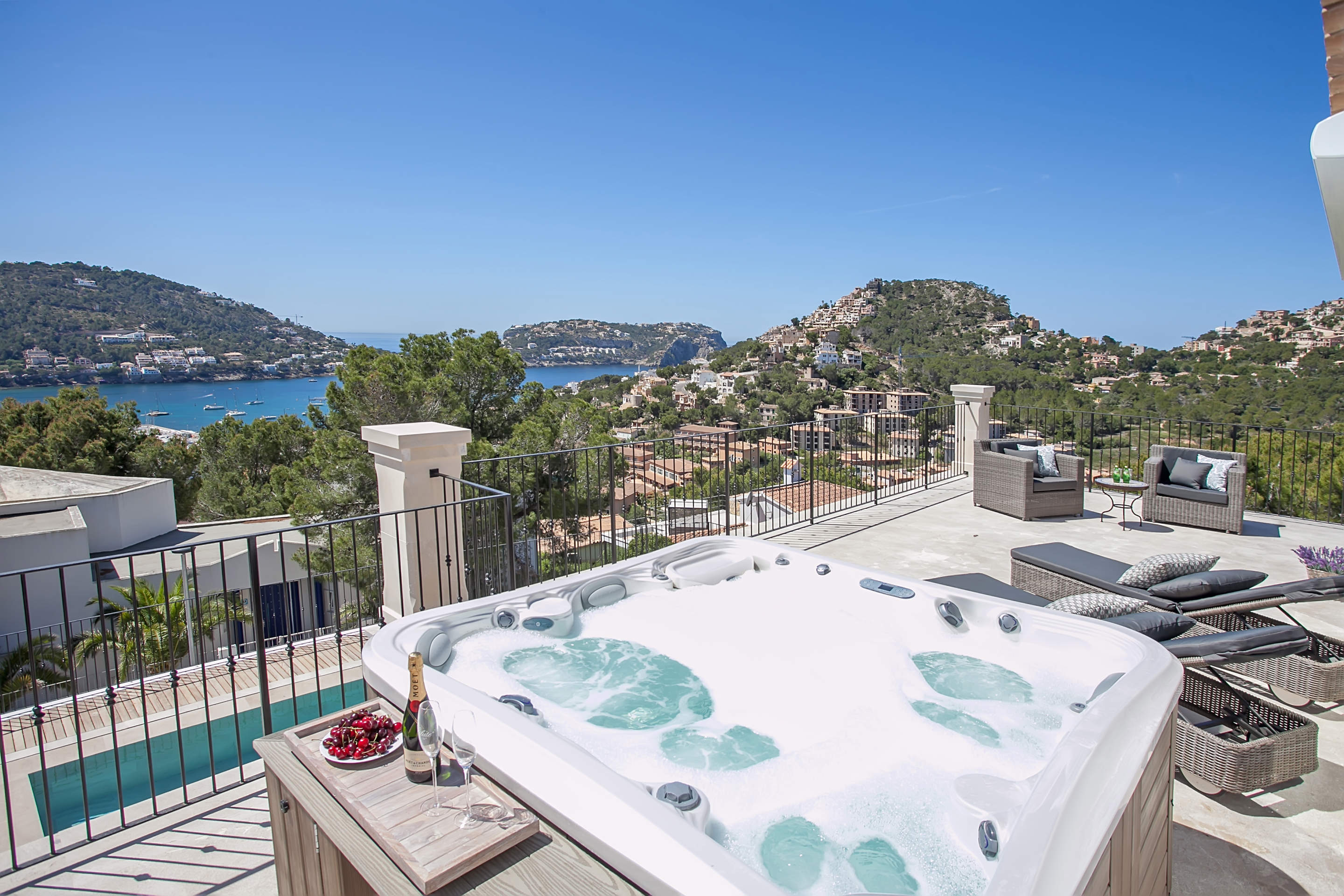 Villa Celeste, 4 bedroom villa in Palma & Southwest Mallorca, Majorca