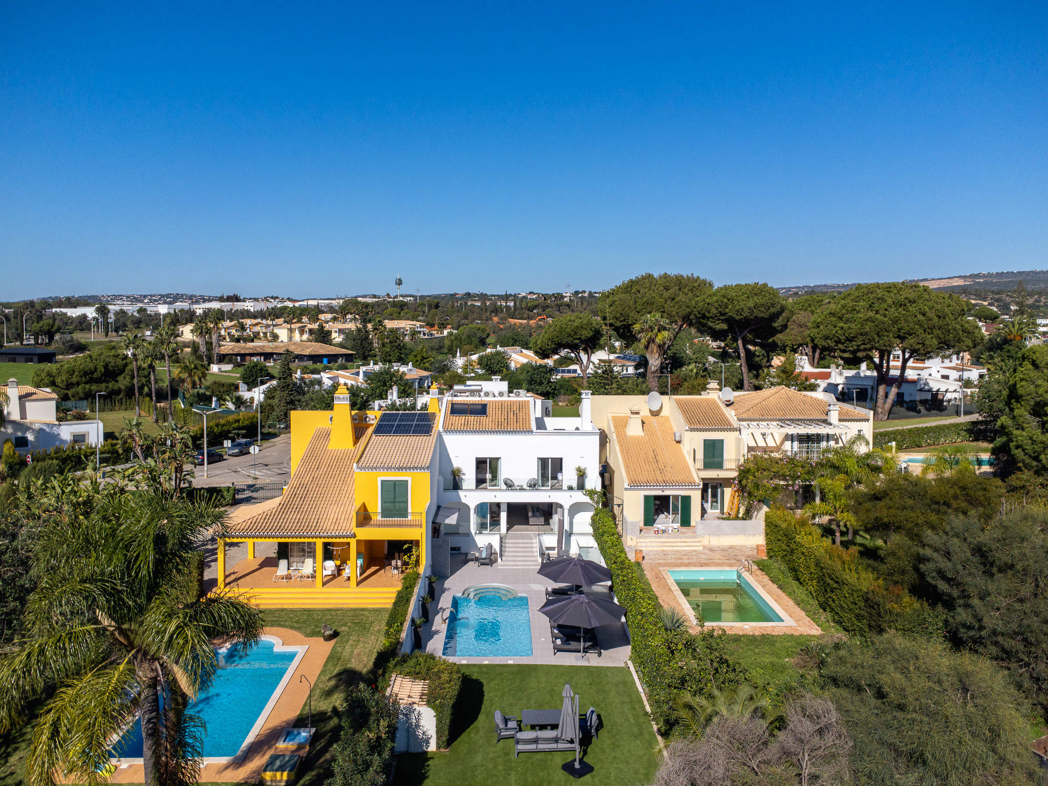 Villa Azure, 5 bedroom villa in Vilamoura Area, Algarve