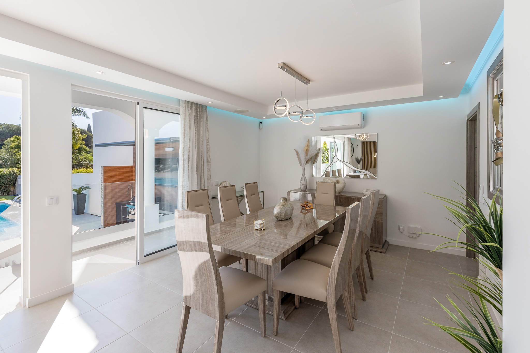 Villa Azure, 5 bedroom villa in Vilamoura Area, Algarve