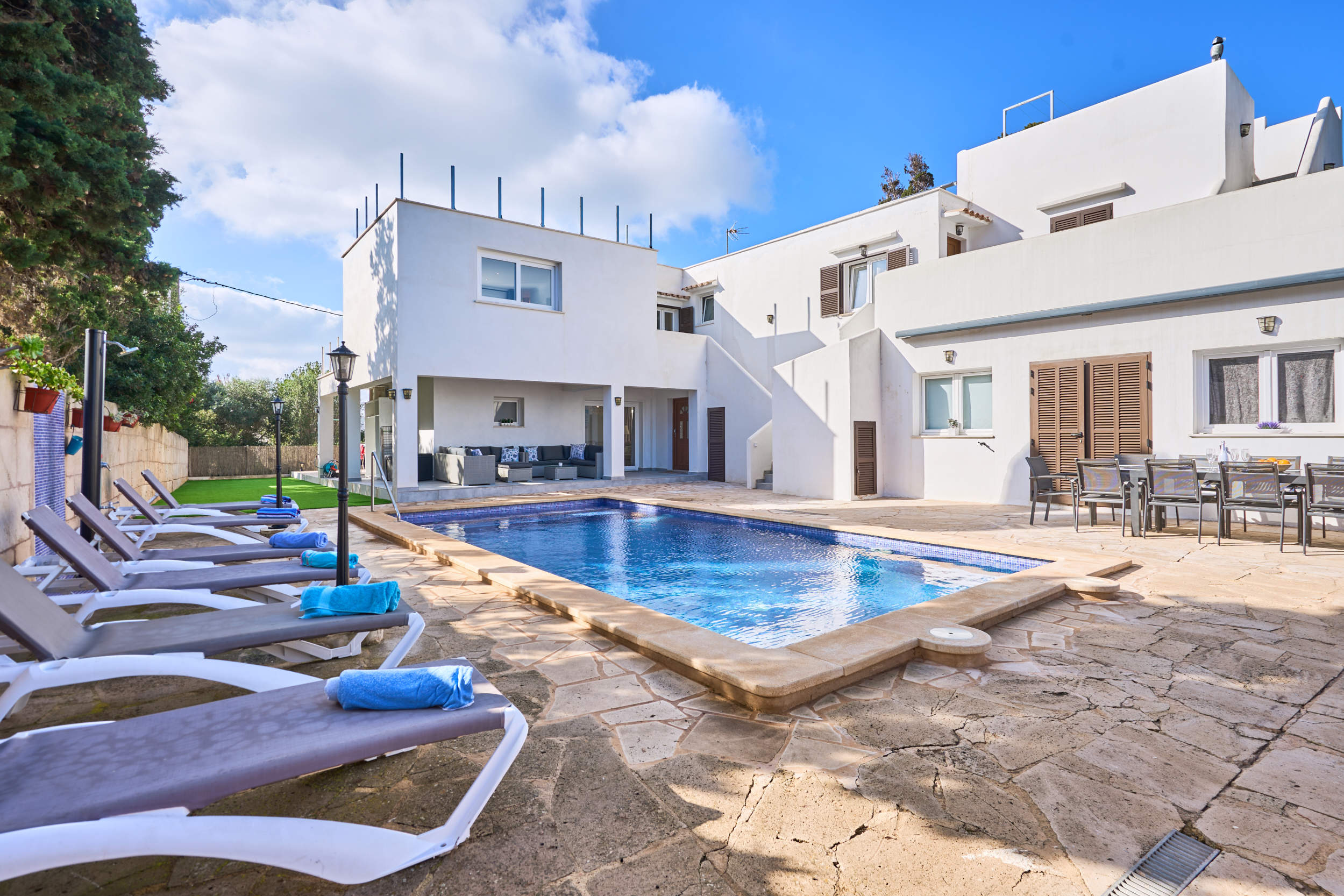 Villa Guadi, 6 bedroom villa in Cala d'Or , Majorca