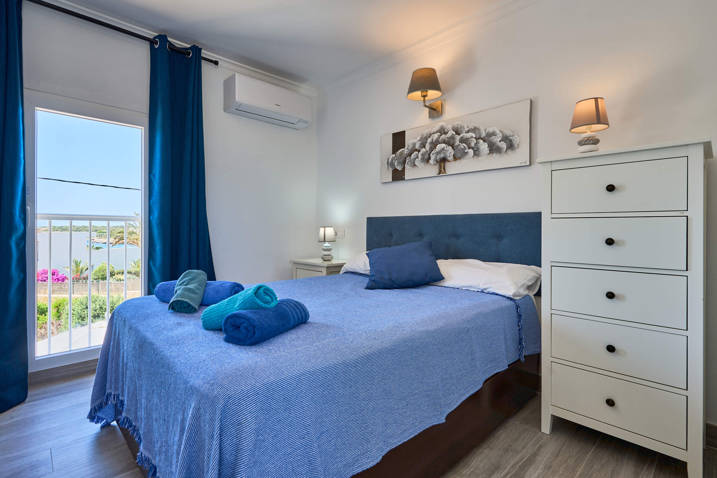 Villa Guadi, 6 bedroom villa in Cala d'Or , Majorca