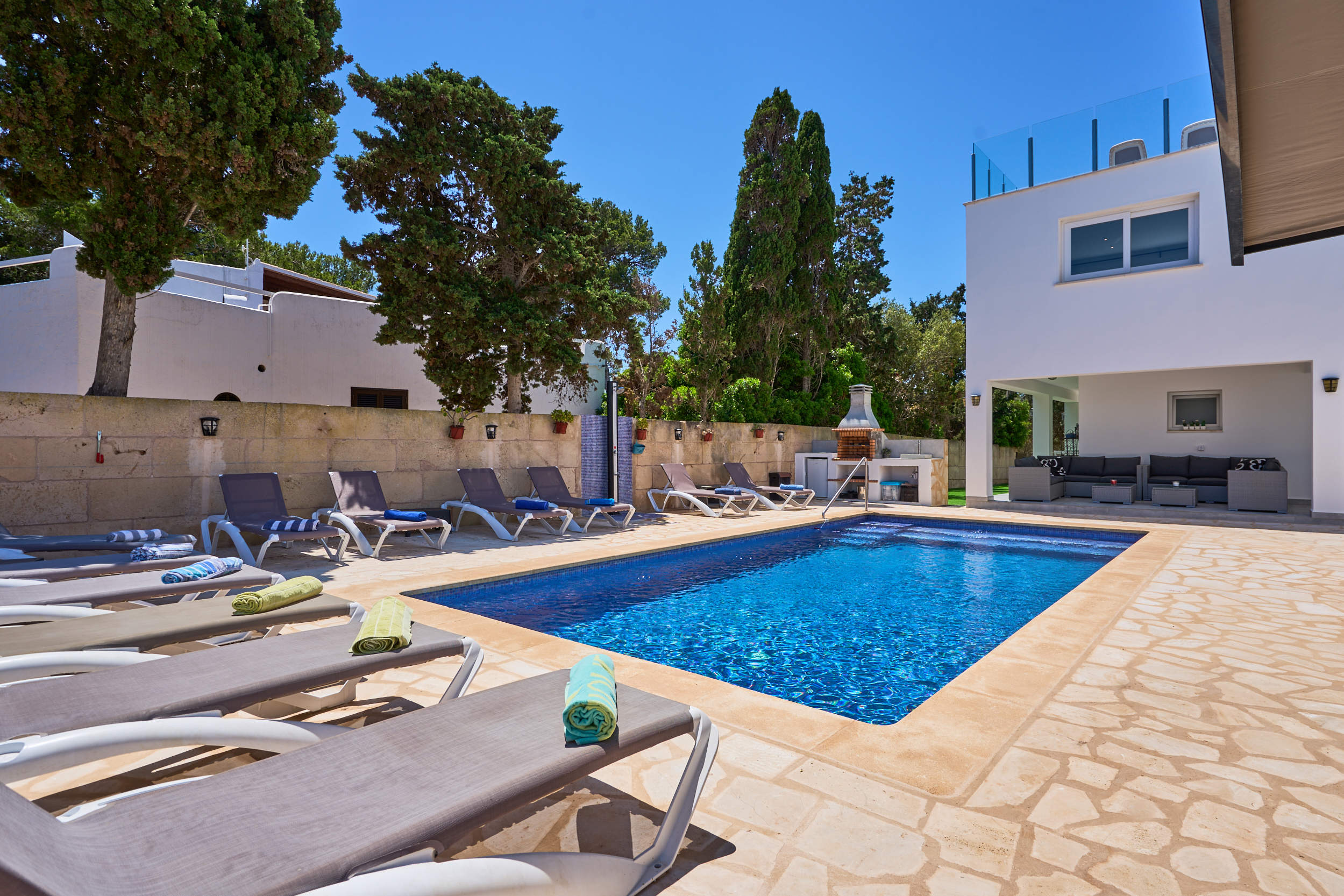 Villa Guadi, 6 bedroom villa in Cala d'Or , Majorca