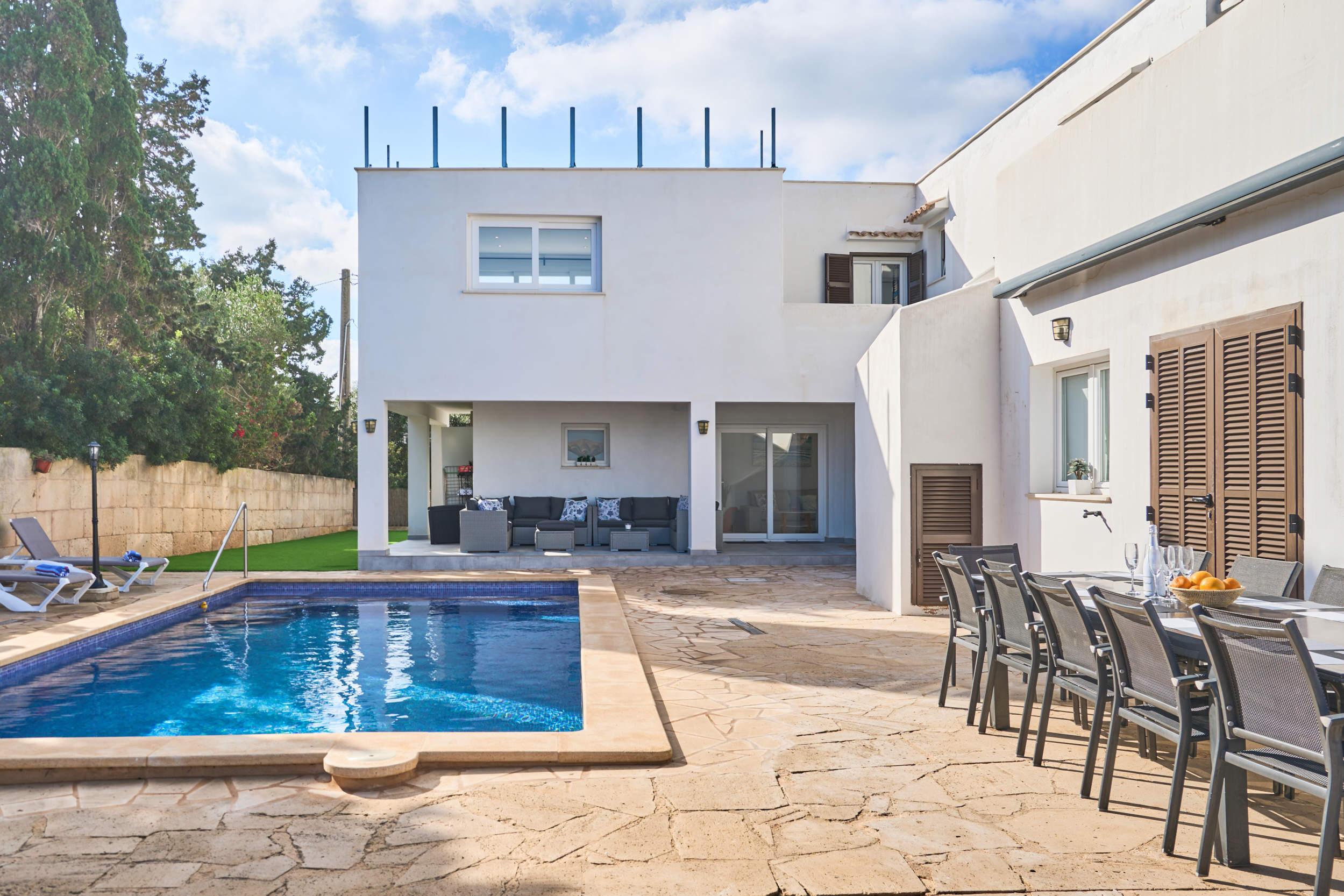 Villa Guadi, 6 bedroom villa in Cala d'Or , Majorca